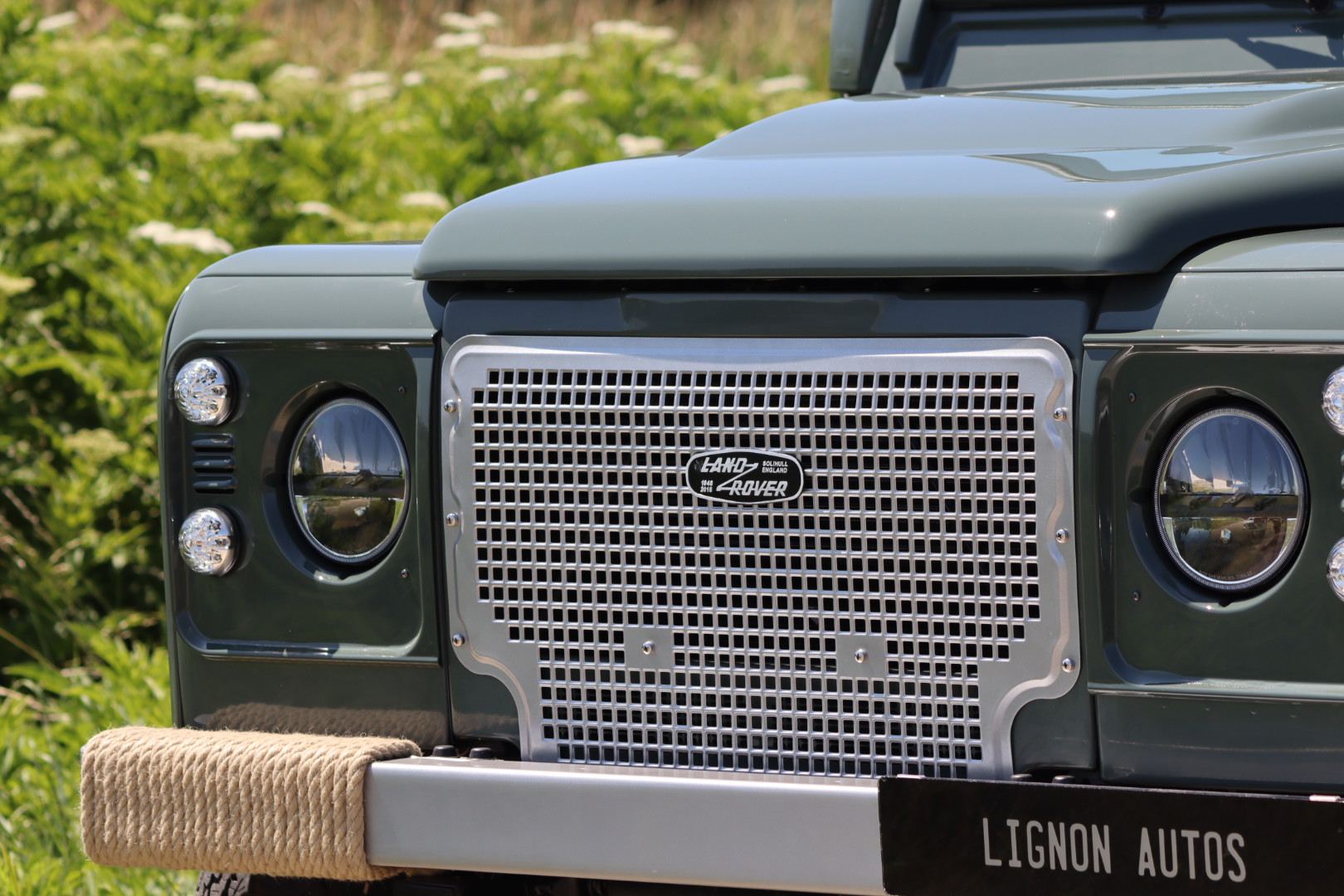 Photo Land Rover Defender 90 Td4 2.2 SW 4 Places "Keswick Green"