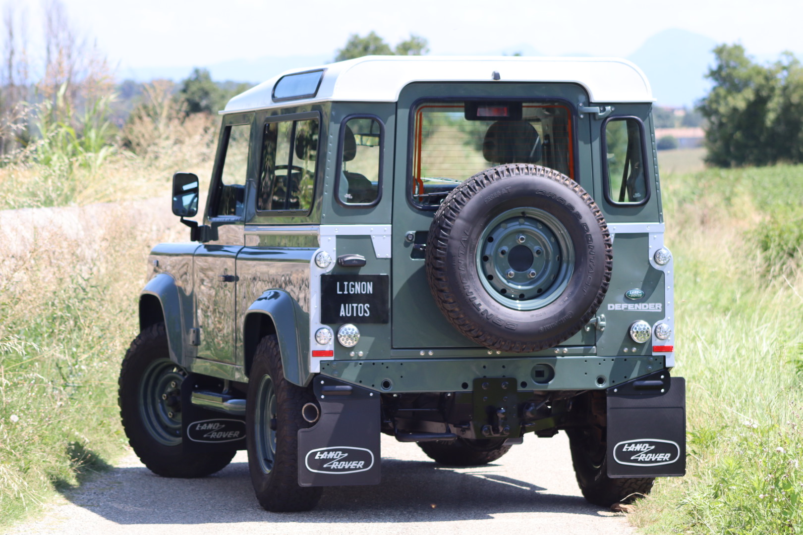 Photo Land Rover Defender 90 Td4 2.2 SW 4 Places "Keswick Green"