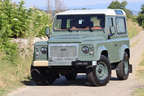 781 Land Rover Defender 90 Td4 2.2 SW 4 Places « Keswick Green » TVA RECUPERABLE