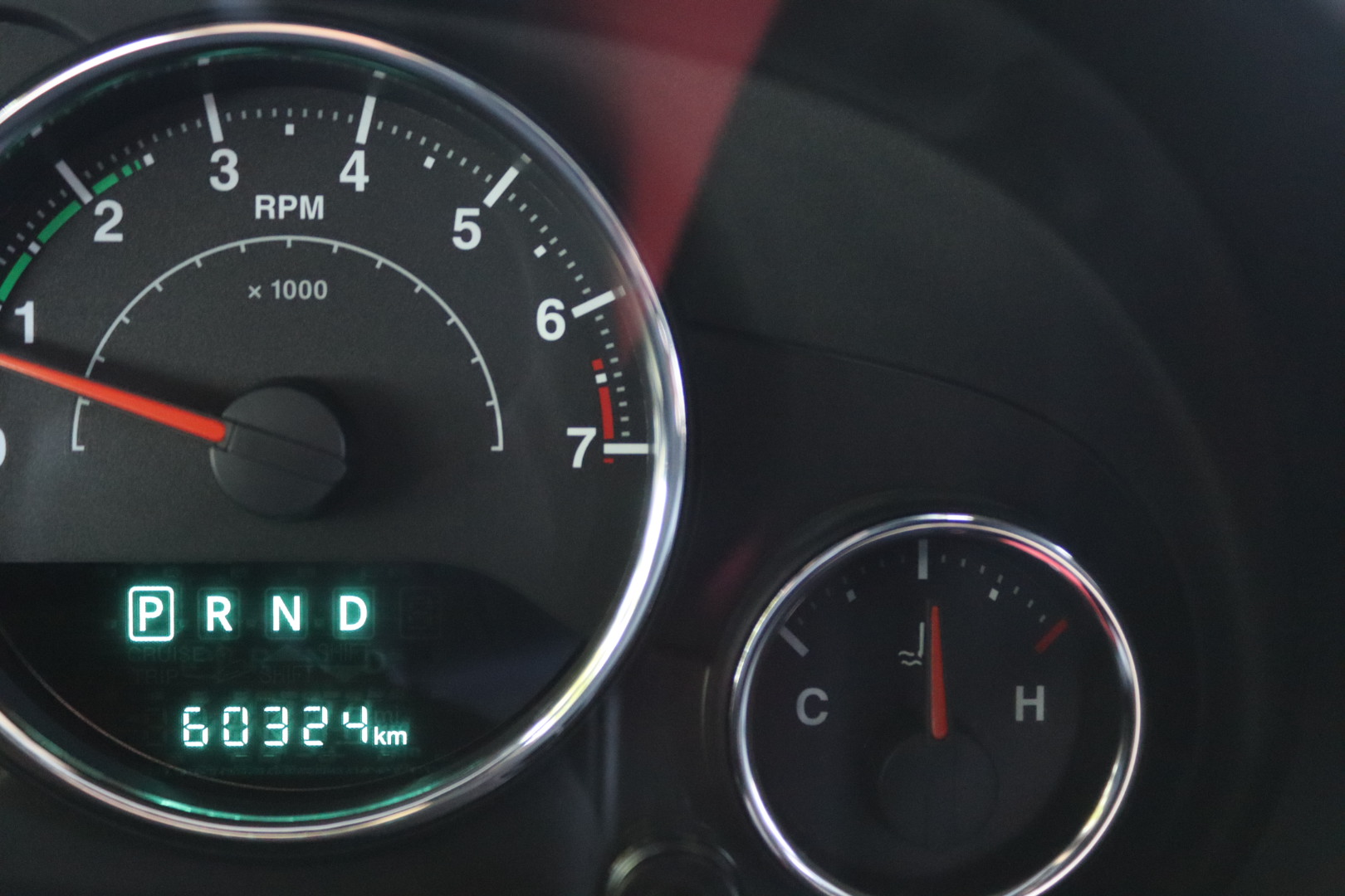 Photo Jeep Wrangler Unlimited Sahara 3.6 v6 284 ch avec la bache pour l'été
