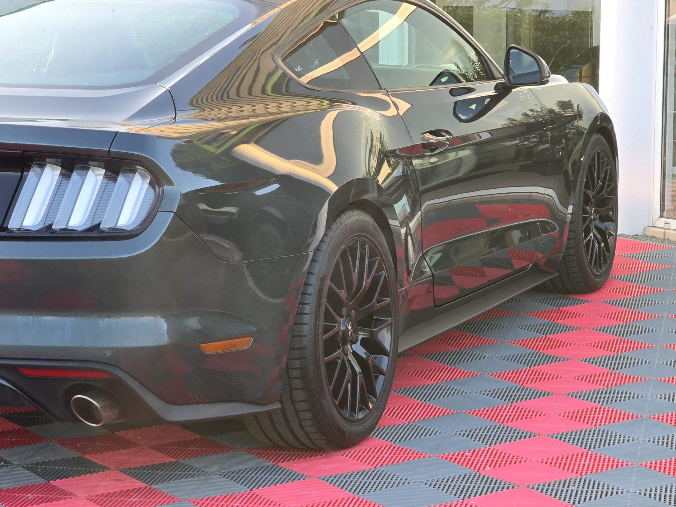 Photo Ford Mustang Fastback GT 5.0l V8 421 Premium BVA