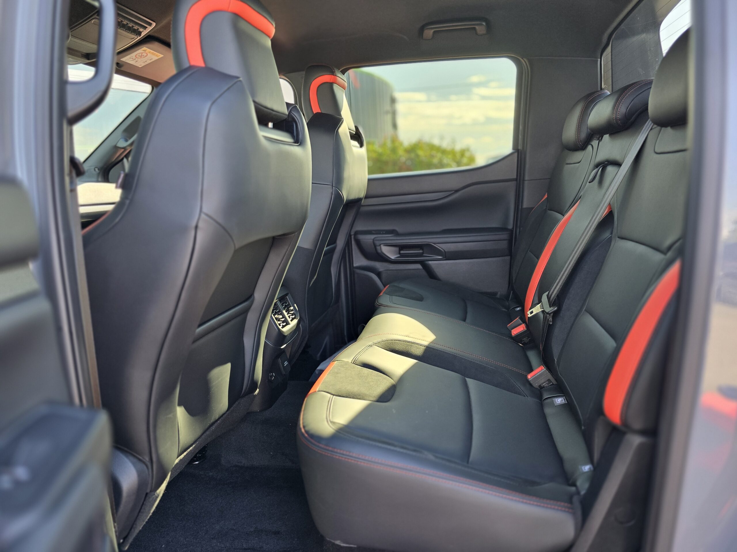 Photo Ford Ranger Raptor 3.0l Ecoboost V6 292 cv 08/2024 PAS DE MALUS TVA RECUPERABLE Disponible immédiatement