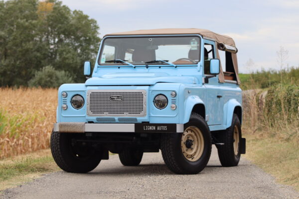 1030 Land Rover Defender 90 Soft Top Td4 2.2 TVA RECUPERABLE 2 Places « Baby Blue »