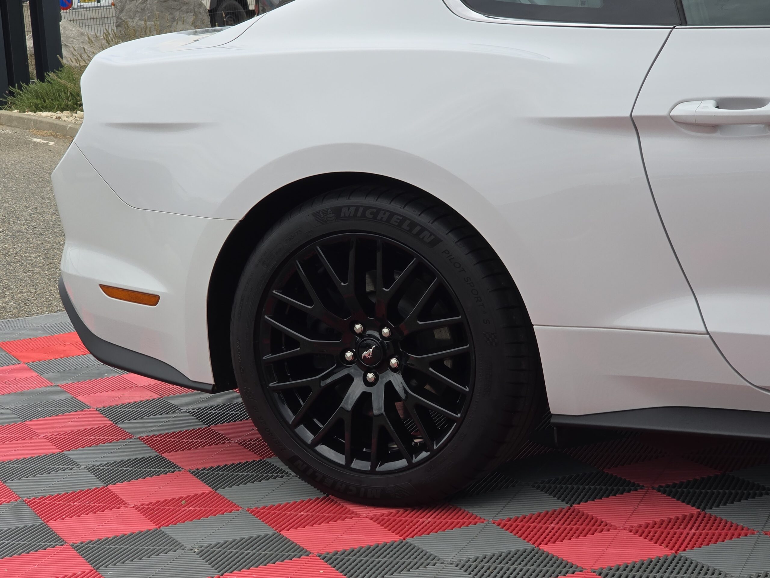 Photo Ford Mustang V8 Fastback Gt 450ch Bva10 Premium + Magneride