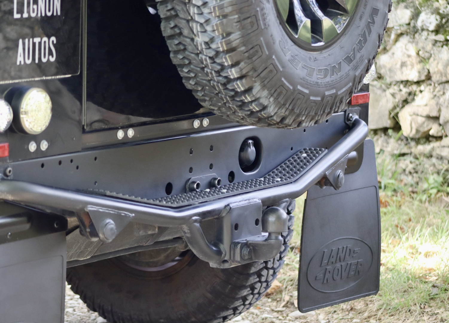 Photo Land Rover Defender 90 td4 sw 4 places "SE"