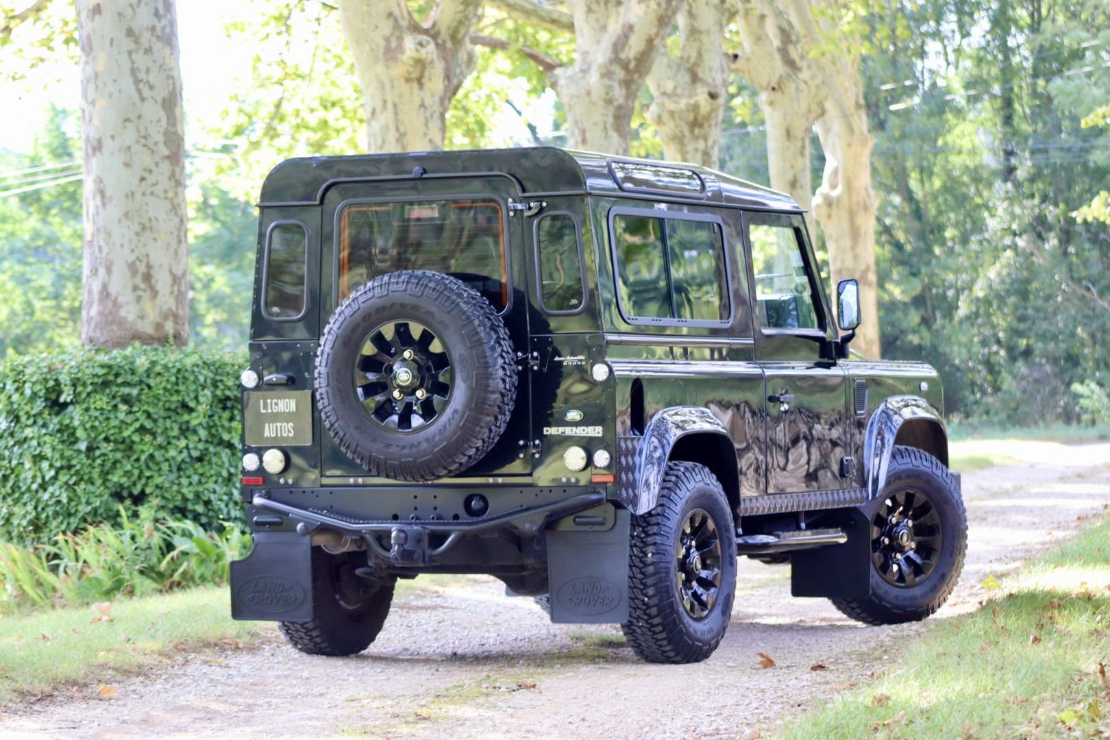 Photo Land Rover Defender 90 td4 sw 4 places "SE"