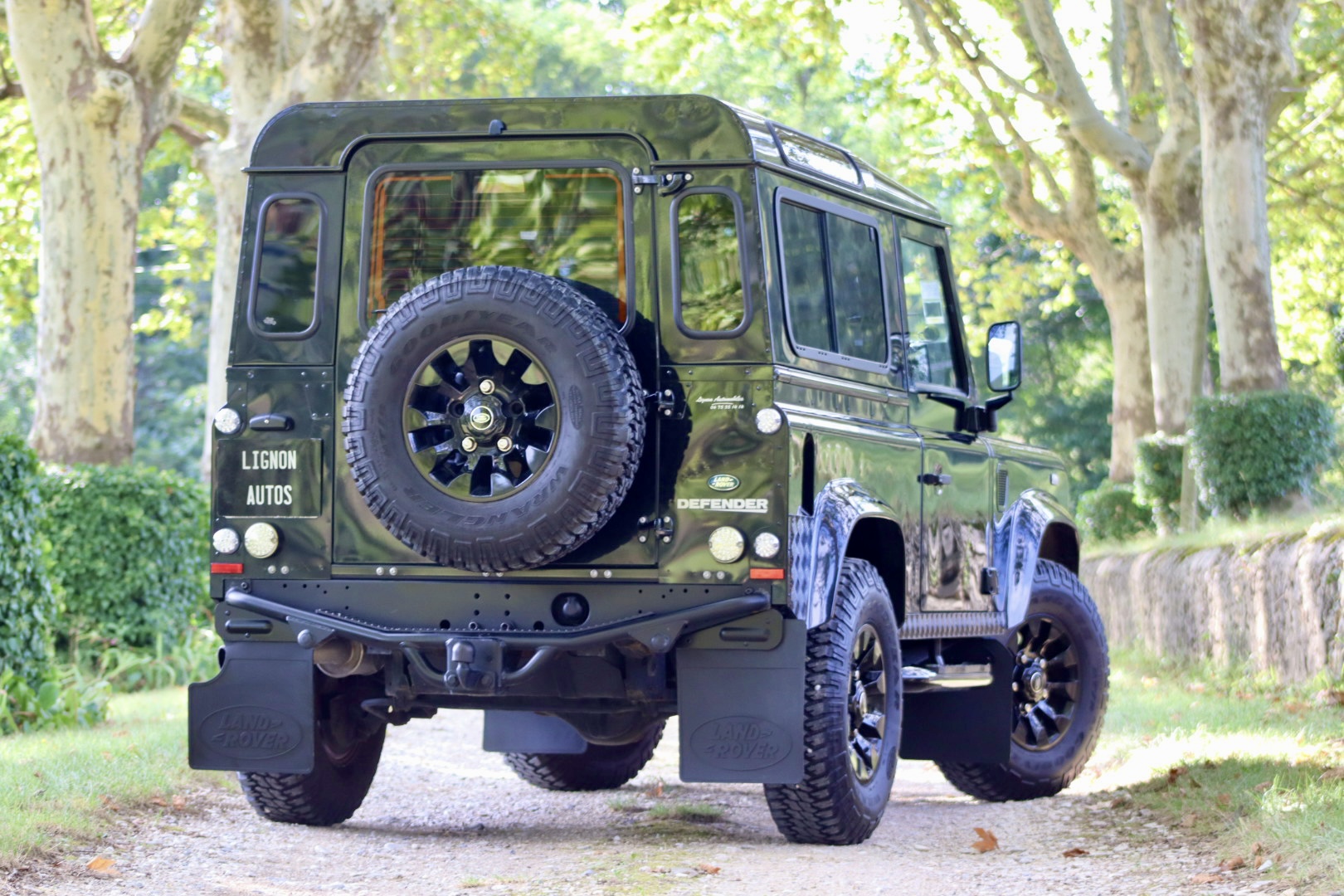 Photo Land Rover Defender 90 td4 sw 4 places "SE"