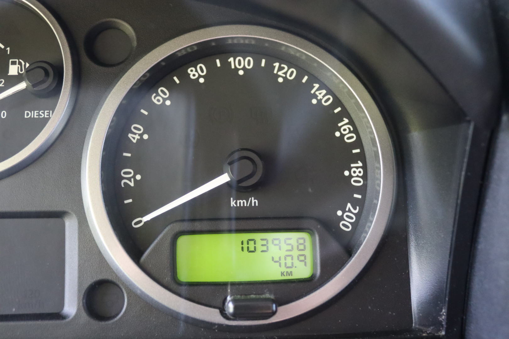 Photo Land Rover Defender 90 td4 sw 4 places "SE"