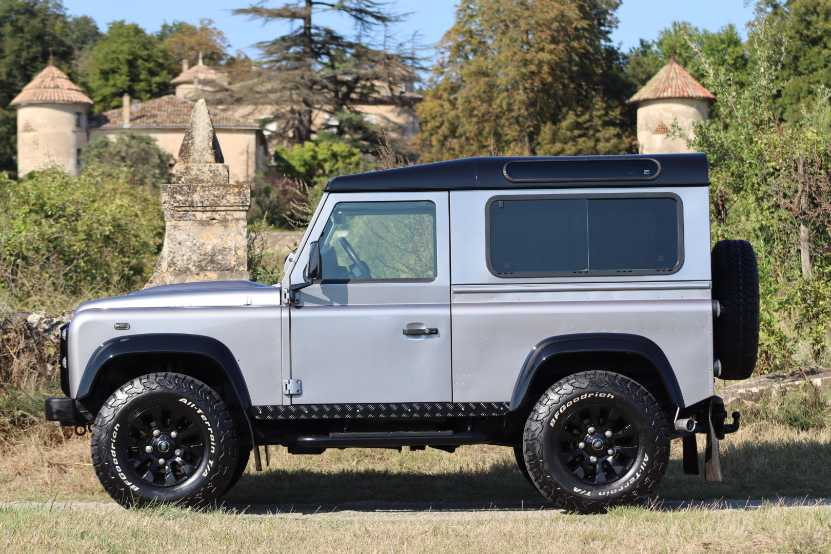 Photo Land Rover Defender 90 td4 2.2 Hard Top Utilitaire "SE"