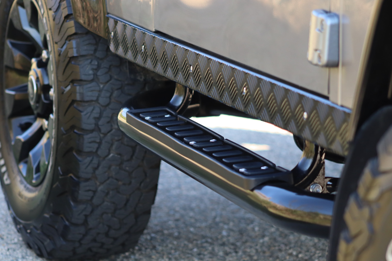 Photo Land Rover Defender 90 td4 2.2 Hard Top Utilitaire "SE"