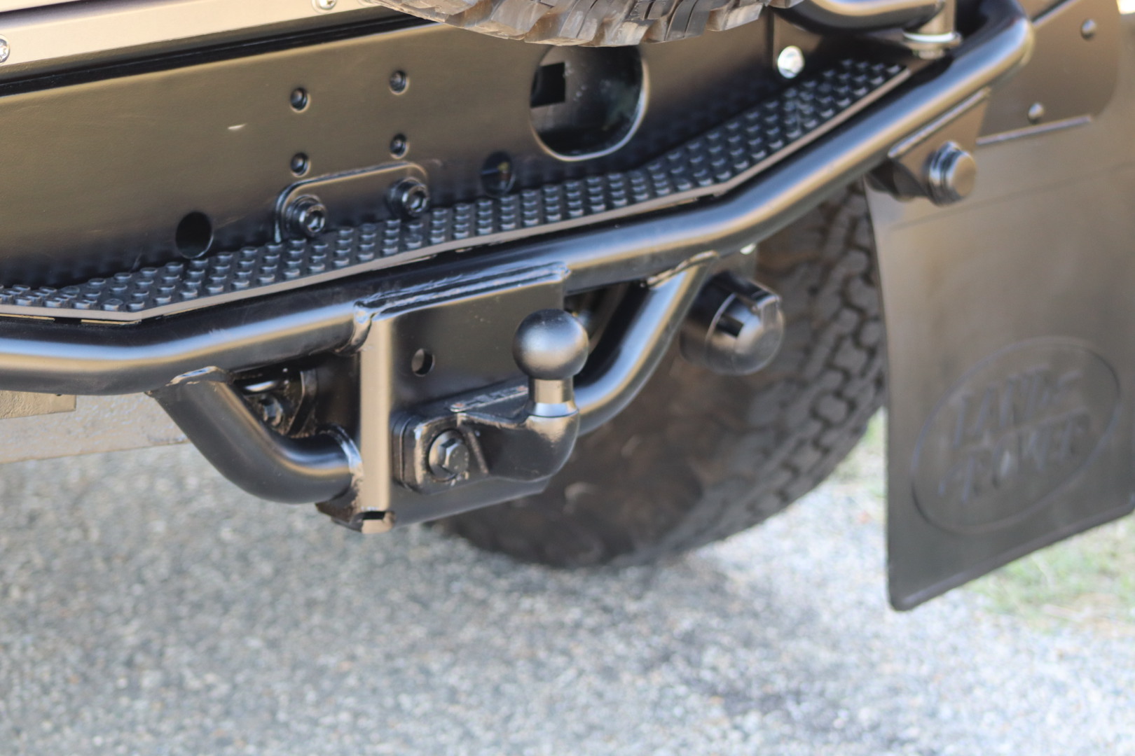 Photo Land Rover Defender 90 td4 2.2 Hard Top Utilitaire "SE"
