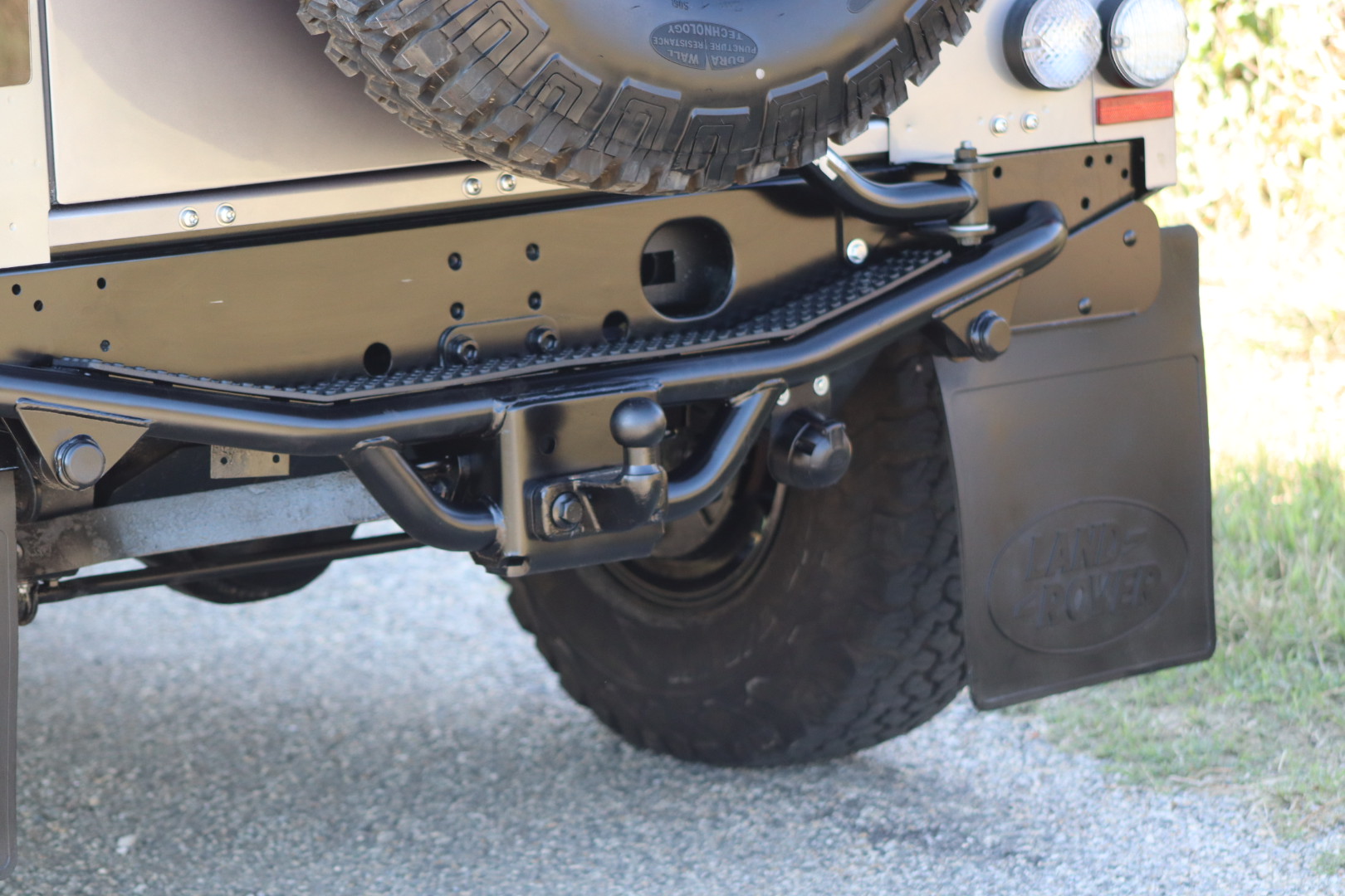 Photo Land Rover Defender 90 td4 2.2 Hard Top Utilitaire "SE"