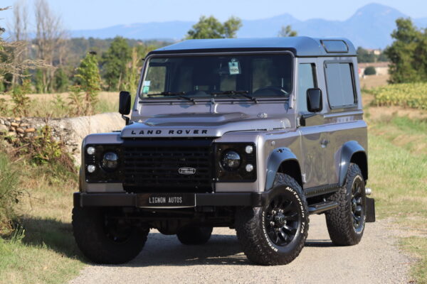 1029 Land Rover Defender 90 td4 2.2 Hard Top Utilitaire « SE »