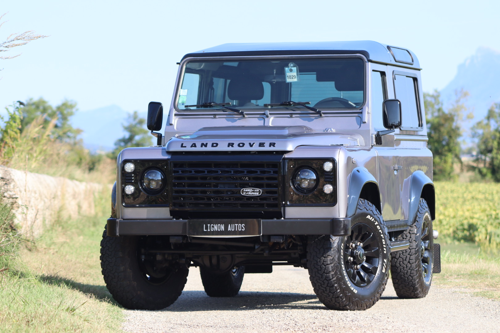 Photo Land Rover Defender 90 td4 2.2 Hard Top Utilitaire "SE"