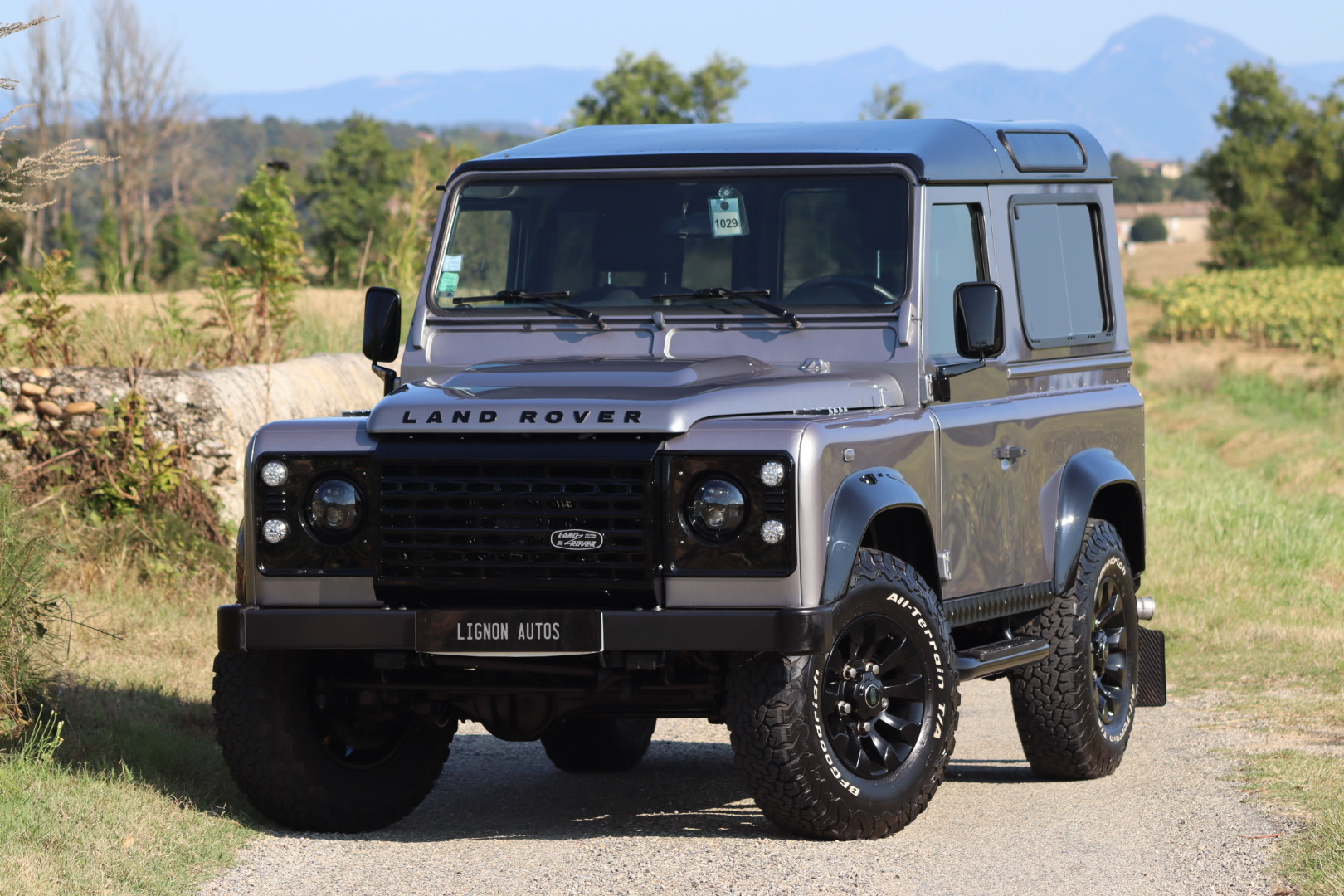 Photo Land Rover Defender 90 td4 2.2 Hard Top Utilitaire "SE"