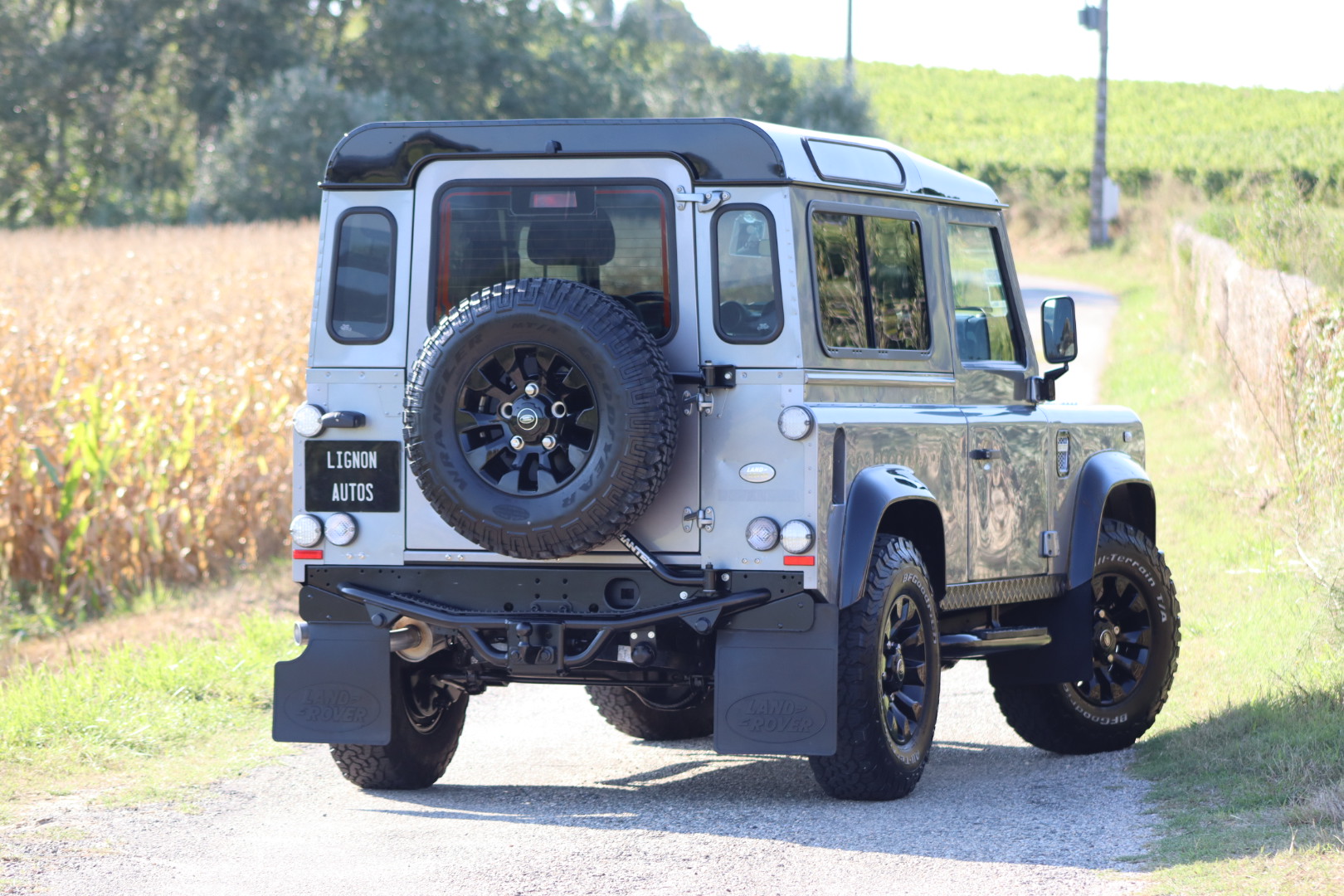 Photo Land Rover Defender 90 td4 2.2 Hard Top Utilitaire "SE"