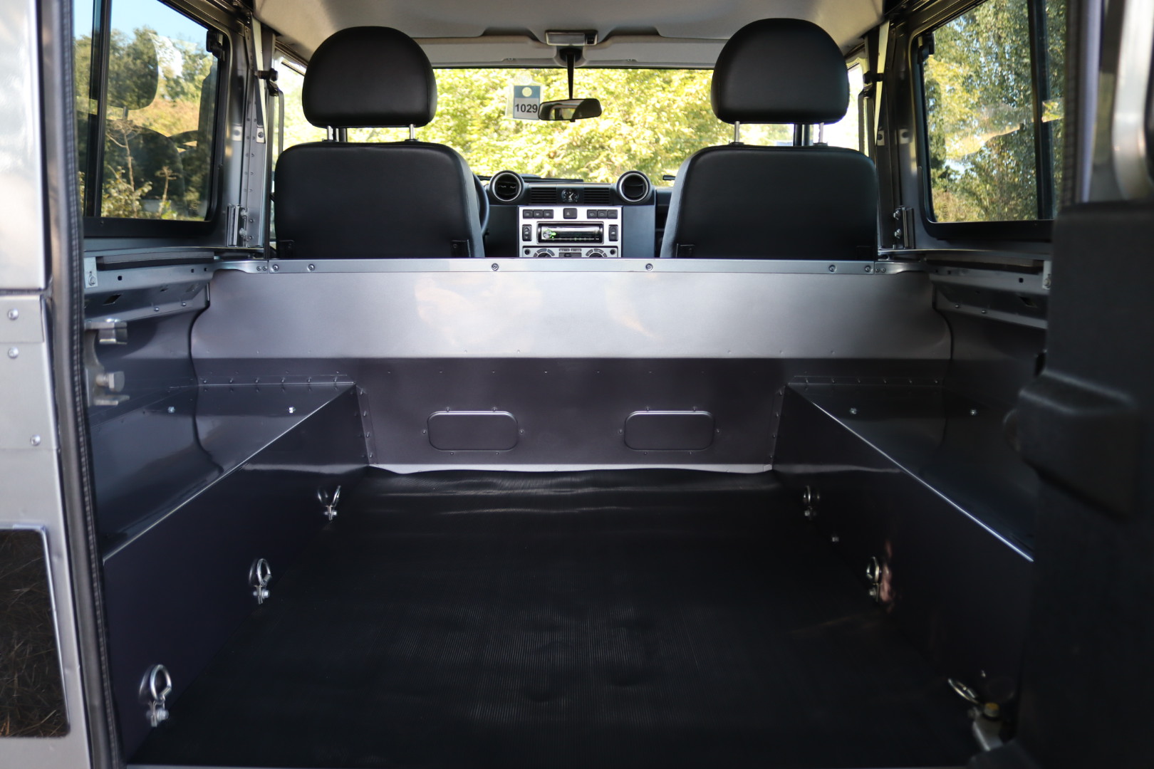 Photo Land Rover Defender 90 td4 2.2 Hard Top Utilitaire "SE"