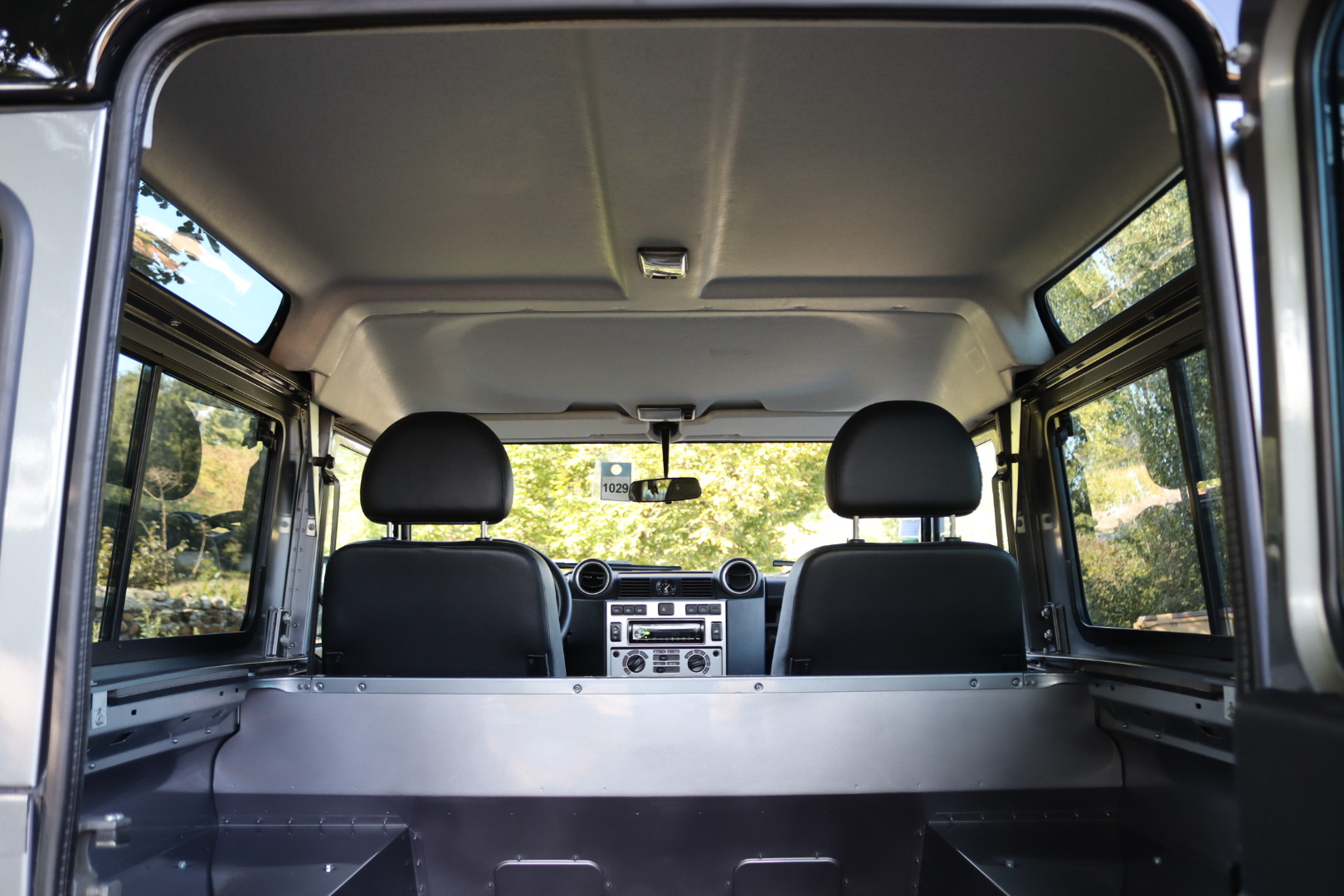 Photo Land Rover Defender 90 td4 2.2 Hard Top Utilitaire "SE"