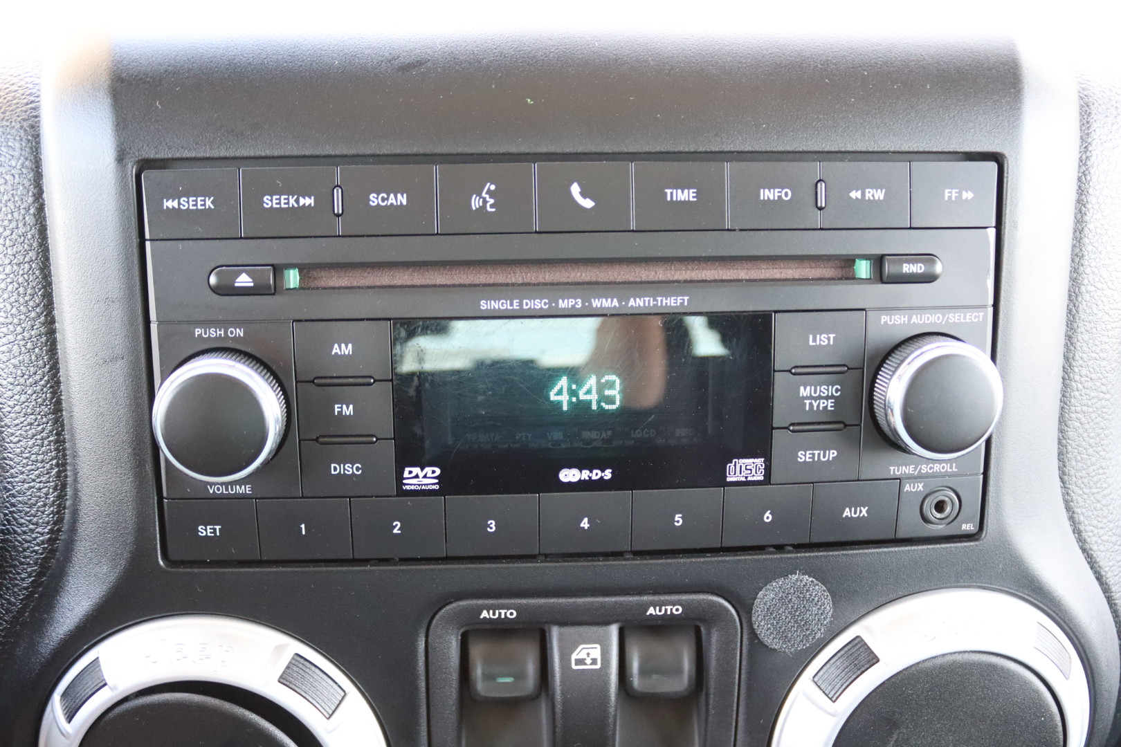 Photo Jeep Wrangler 3 portes 3.6 v6 Pentastar 284ch