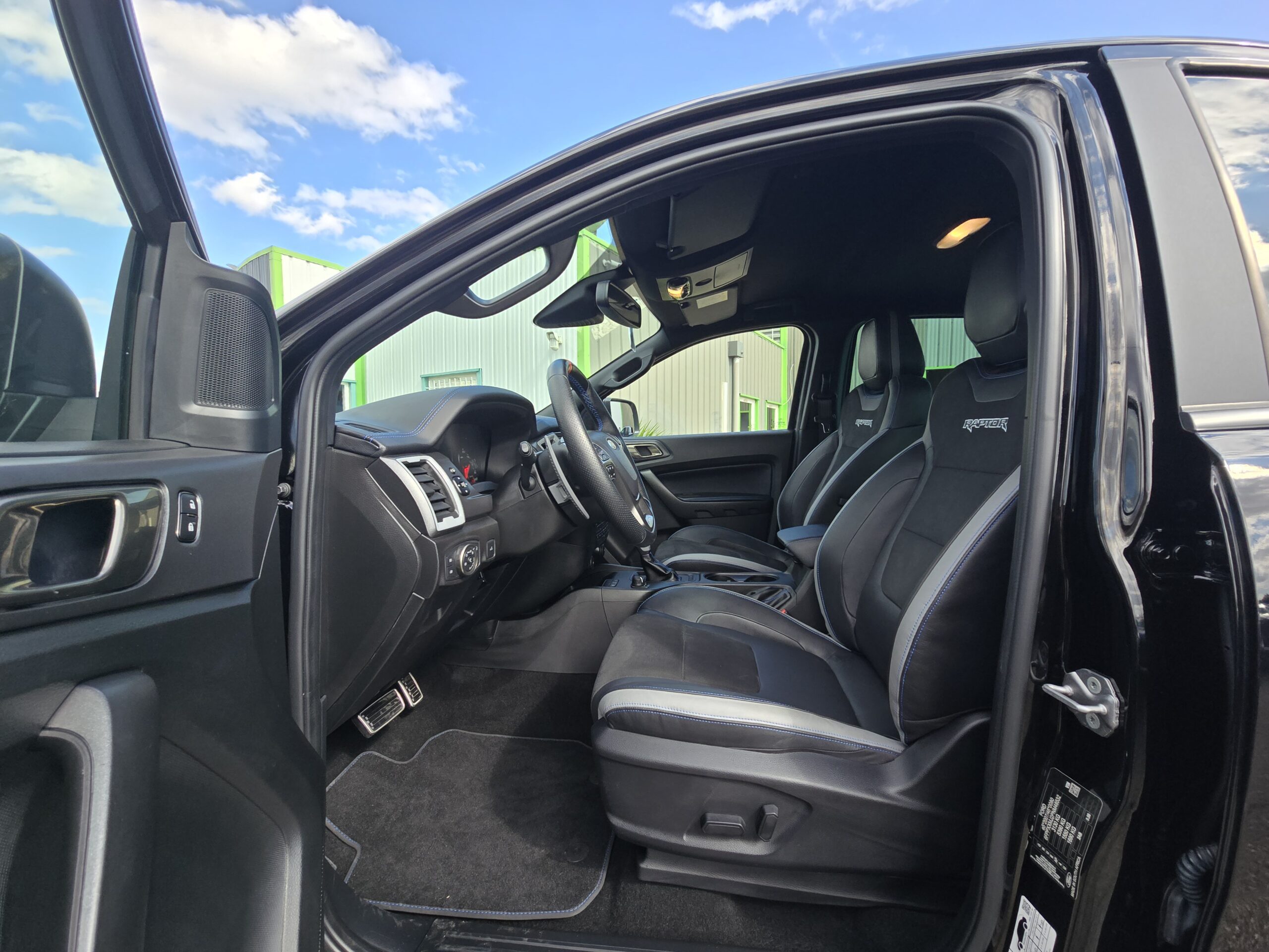 Photo Ford Ranger Raptor Double Cabine 2.0 TDCi 213 EcoBlue BVA10 TVA RECUPERABLE