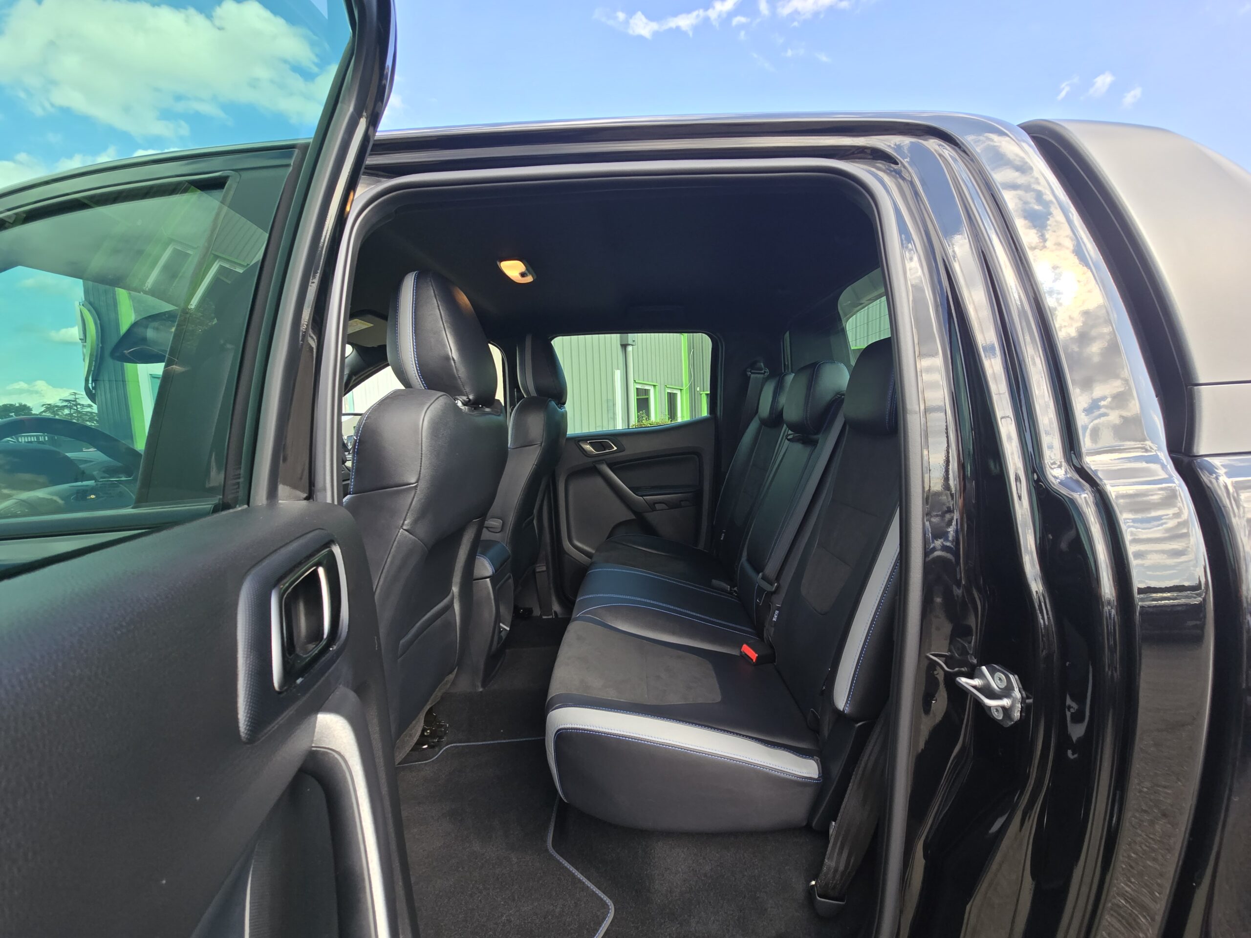 Photo Ford Ranger Raptor Double Cabine 2.0 TDCi 213 EcoBlue BVA10 TVA RECUPERABLE