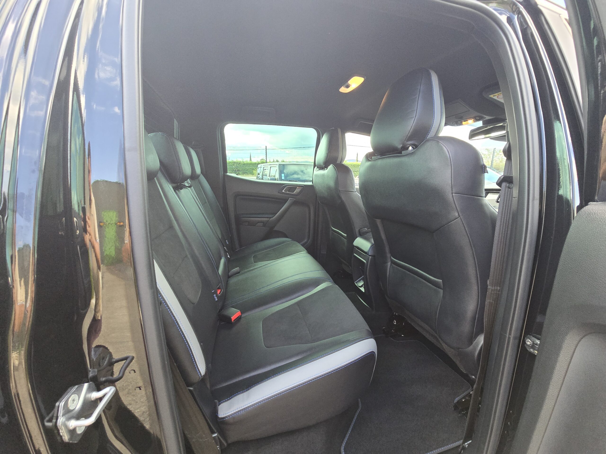 Photo Ford Ranger Raptor Double Cabine 2.0 TDCi 213 EcoBlue BVA10 TVA RECUPERABLE