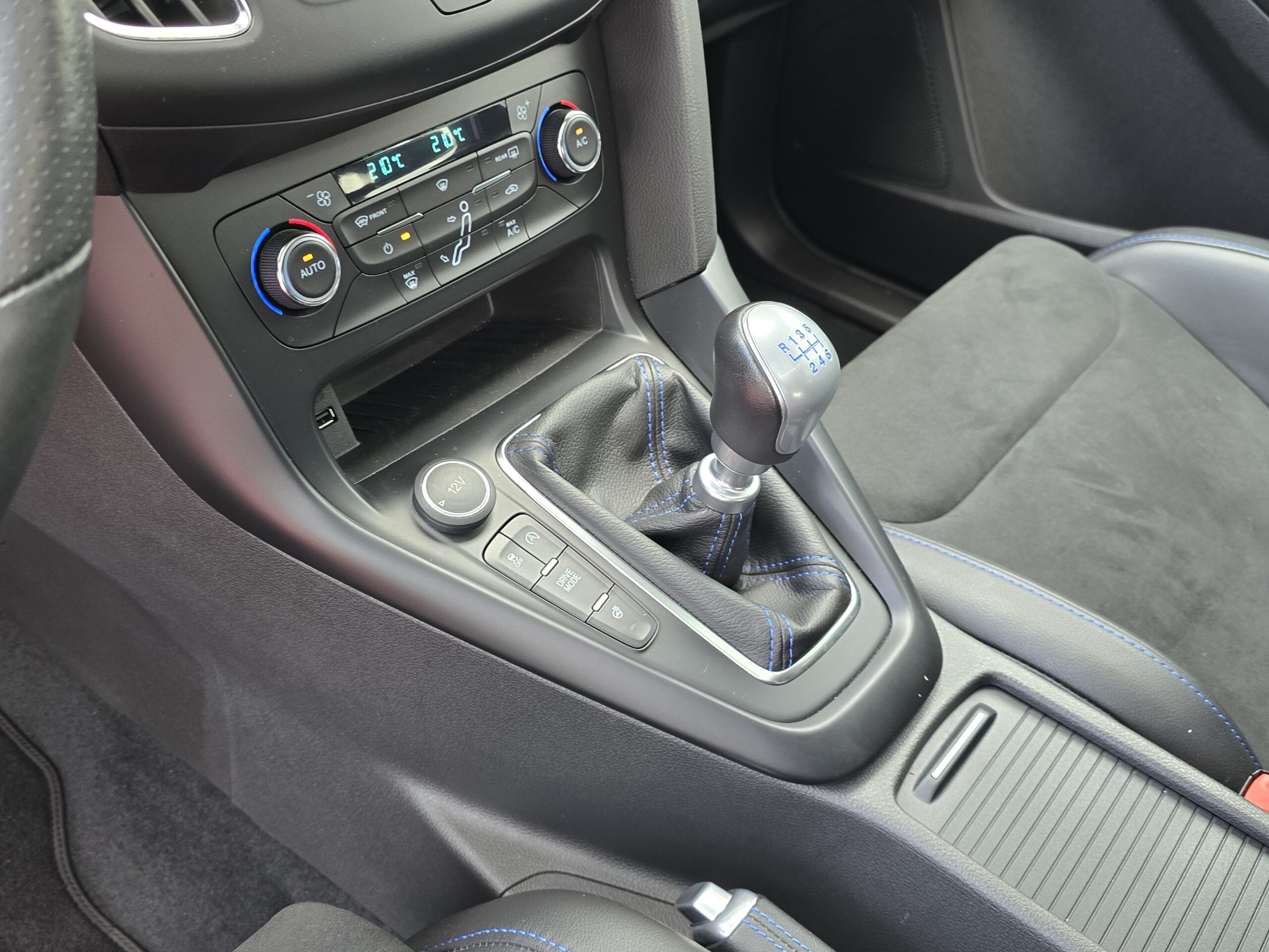 Photo Ford Focus RS 350 CH Recaro & Pack Performance