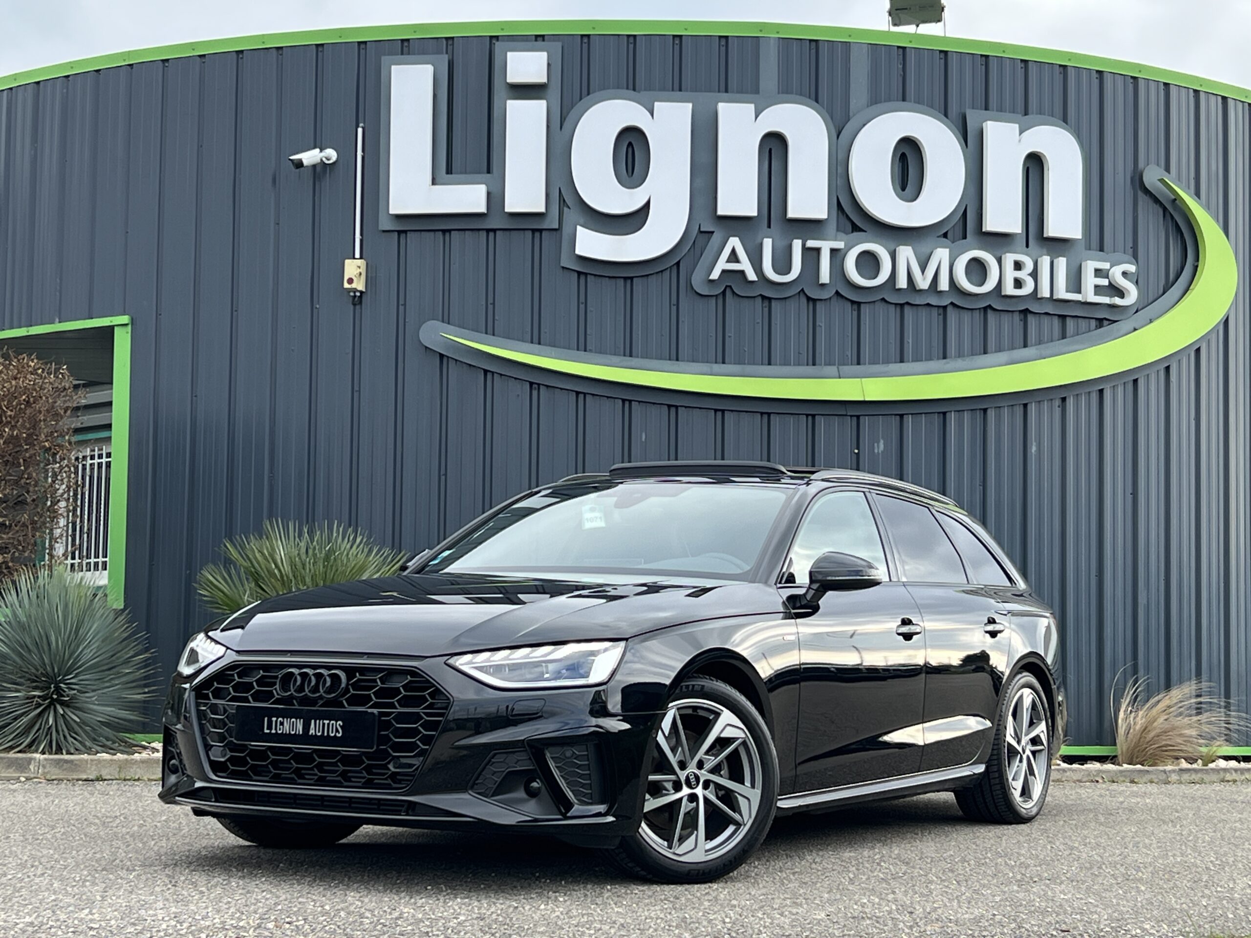 Photo Audi A4 Avant 35 TFSI 150 ch S-TRONIC 7  S-Line Origine France 1ère main