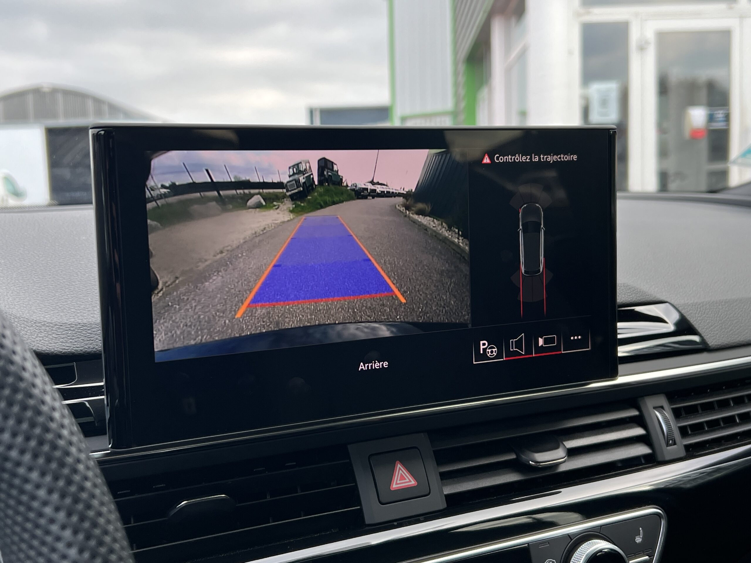 Photo Audi A4 Avant 35 TFSI 150 ch S-TRONIC 7  S-Line Origine France 1ère main