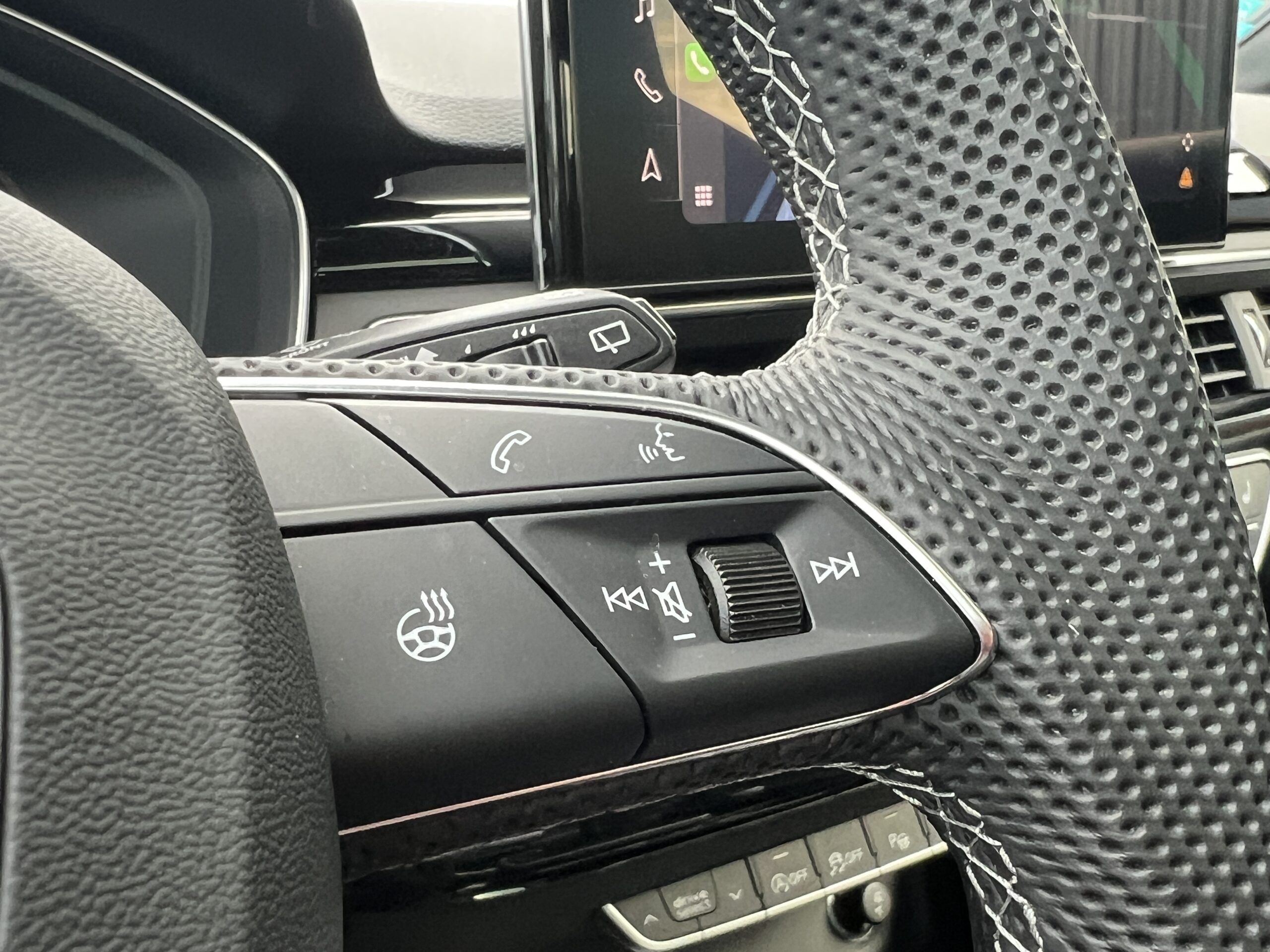 Photo Audi A4 Avant 35 TFSI 150 ch S-TRONIC 7  S-Line Origine France 1ère main