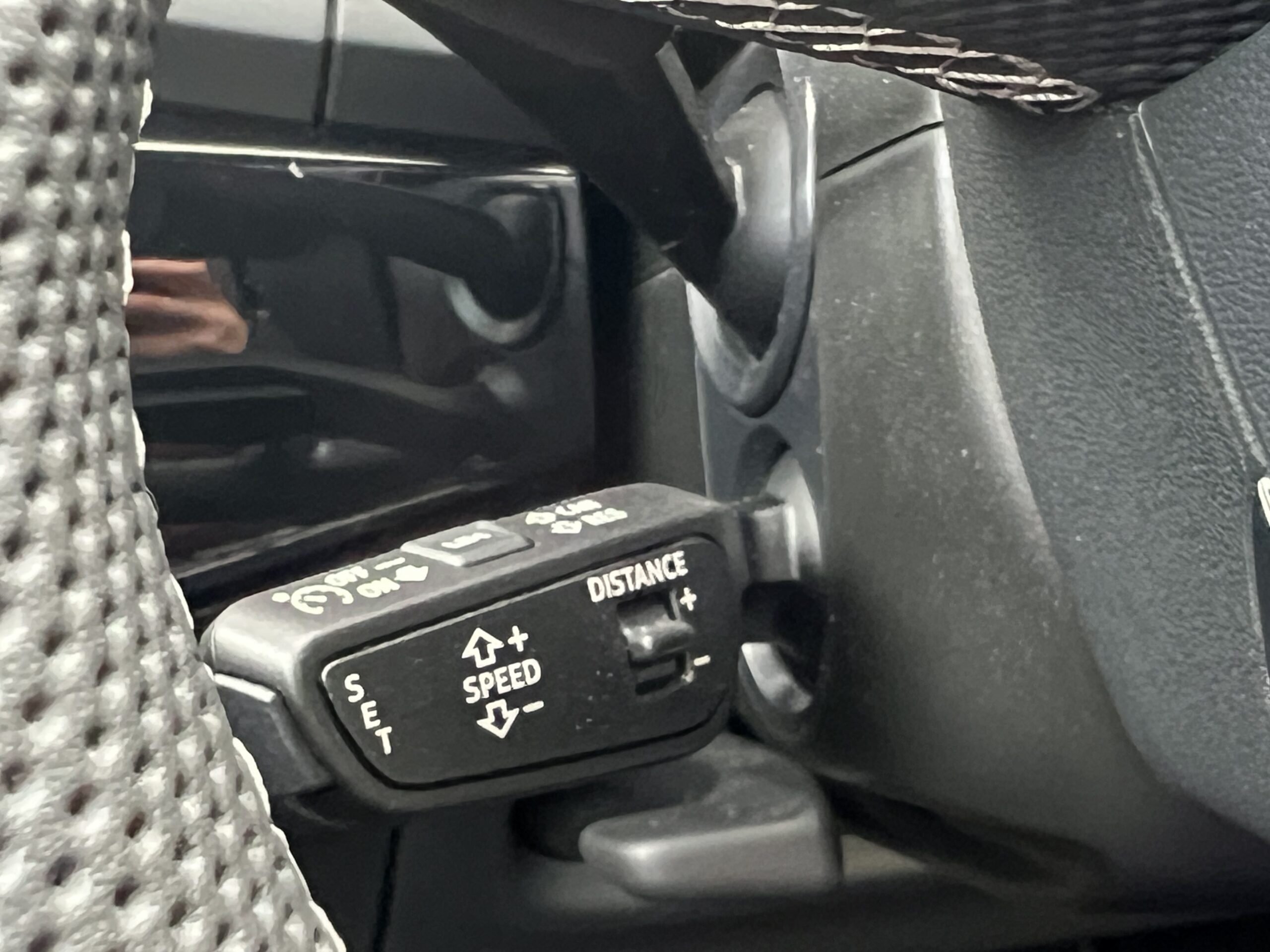 Photo Audi A4 Avant 35 TFSI 150 ch S-TRONIC 7  S-Line Origine France 1ère main