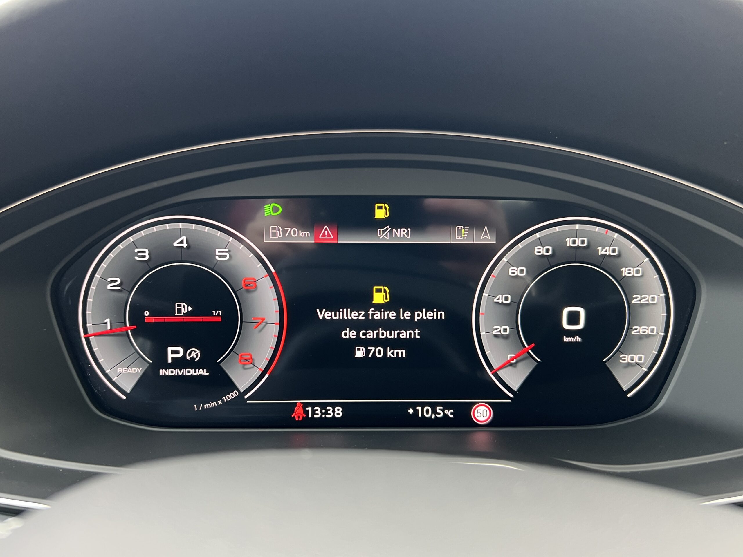 Photo Audi A4 Avant 35 TFSI 150 ch S-TRONIC 7  S-Line Origine France 1ère main