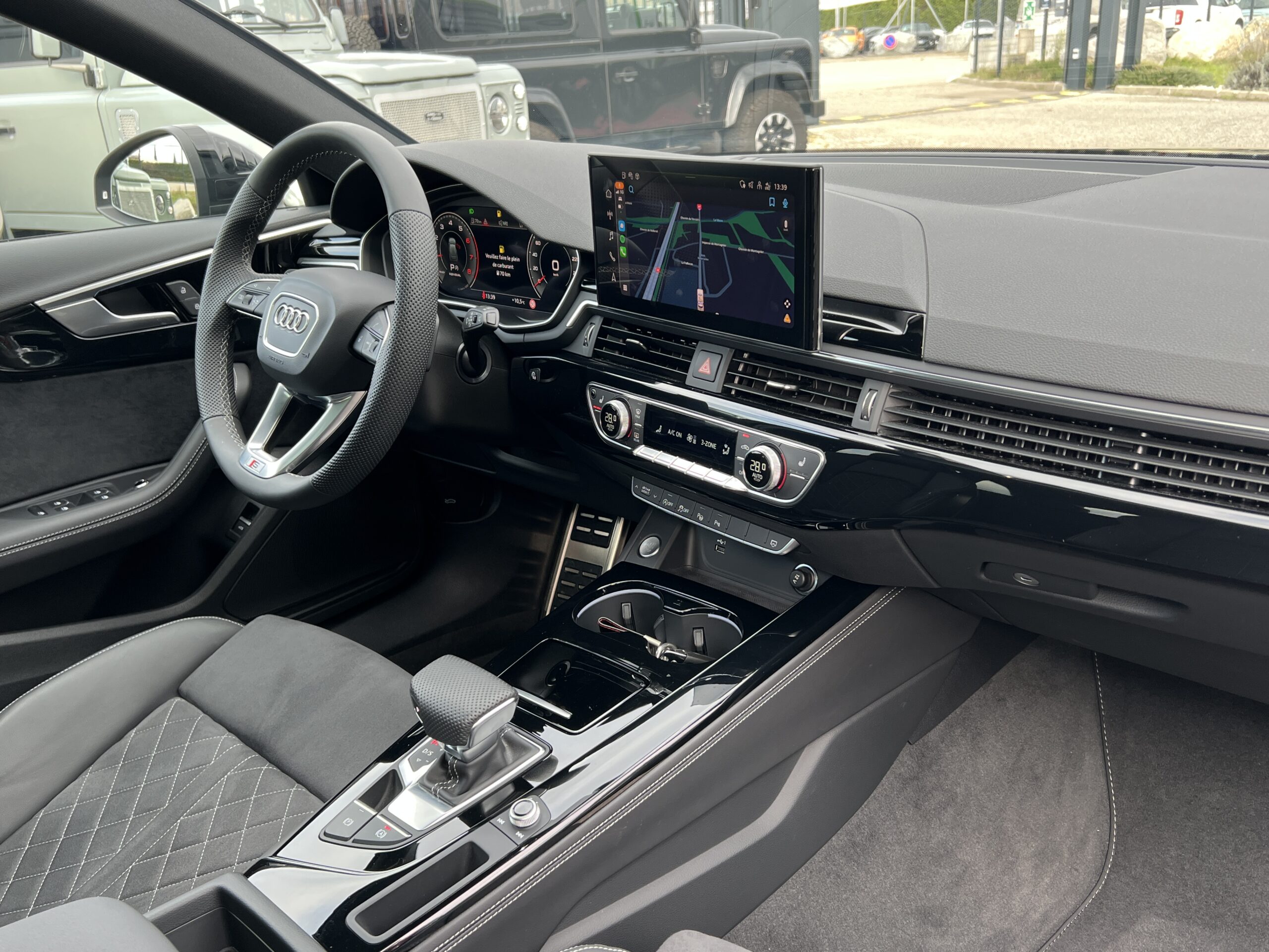 Photo Audi A4 Avant 35 TFSI 150 ch S-TRONIC 7  S-Line Origine France 1ère main