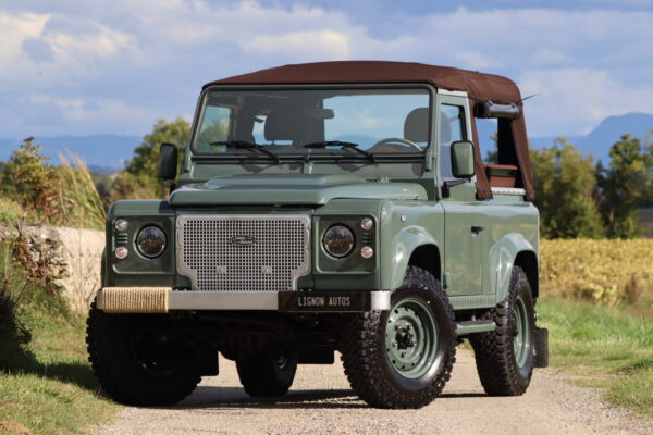 864 Land Rover Defender 90 td4 Soft top 2.4l « Keswick Green »