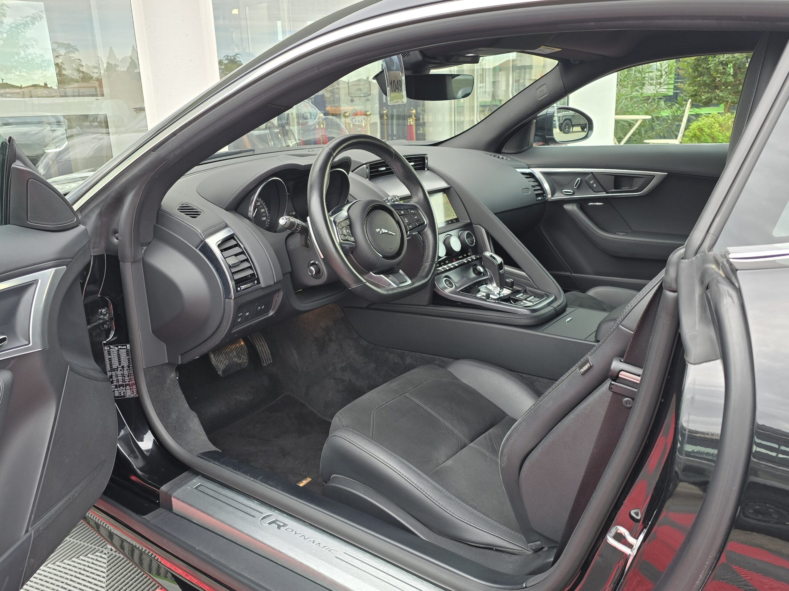 Photo Jaguar F-type Coupé P 380 R-Dynamic AWD BVA8