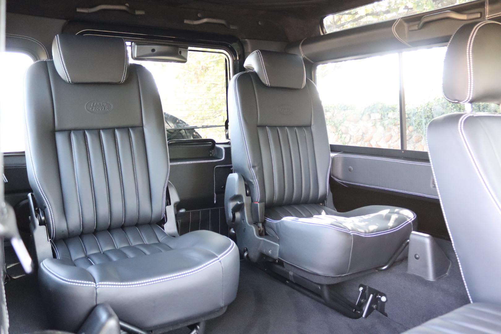 Photo Land Rover Defender 90 td4 2.2 sw 4 places
