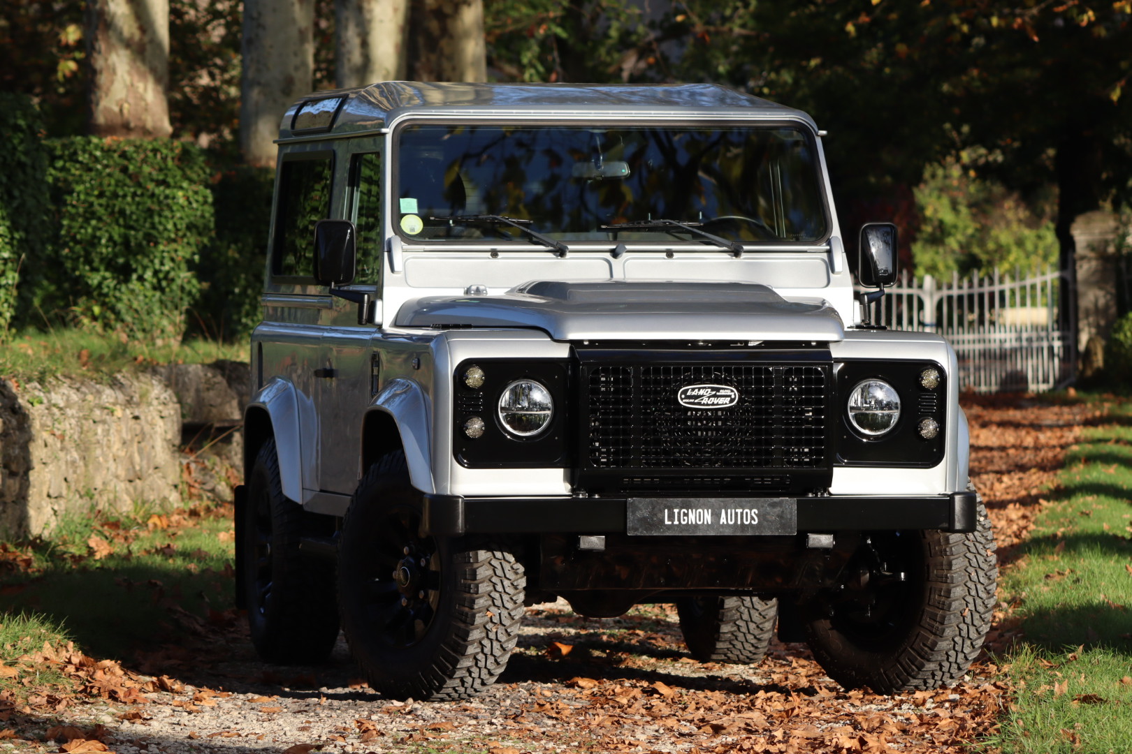 Photo Land Rover Defender 90 td4 sw 4 places "Indus Silver"