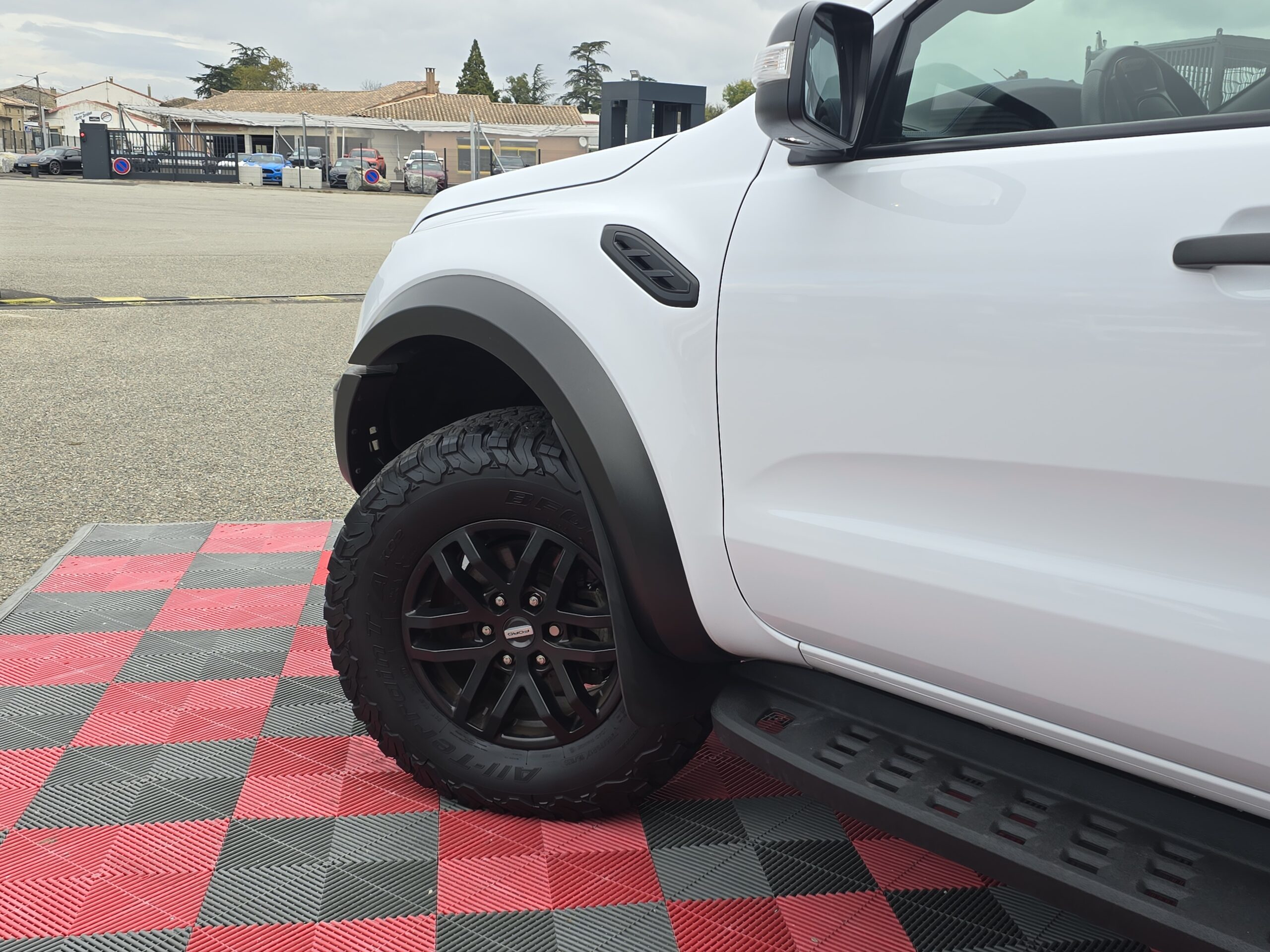 Photo Ford Ranger Raptor Double Cabine 2.0 TDCi 213 EcoBlue BVA10 + Webastoo 1er main - 26 200km