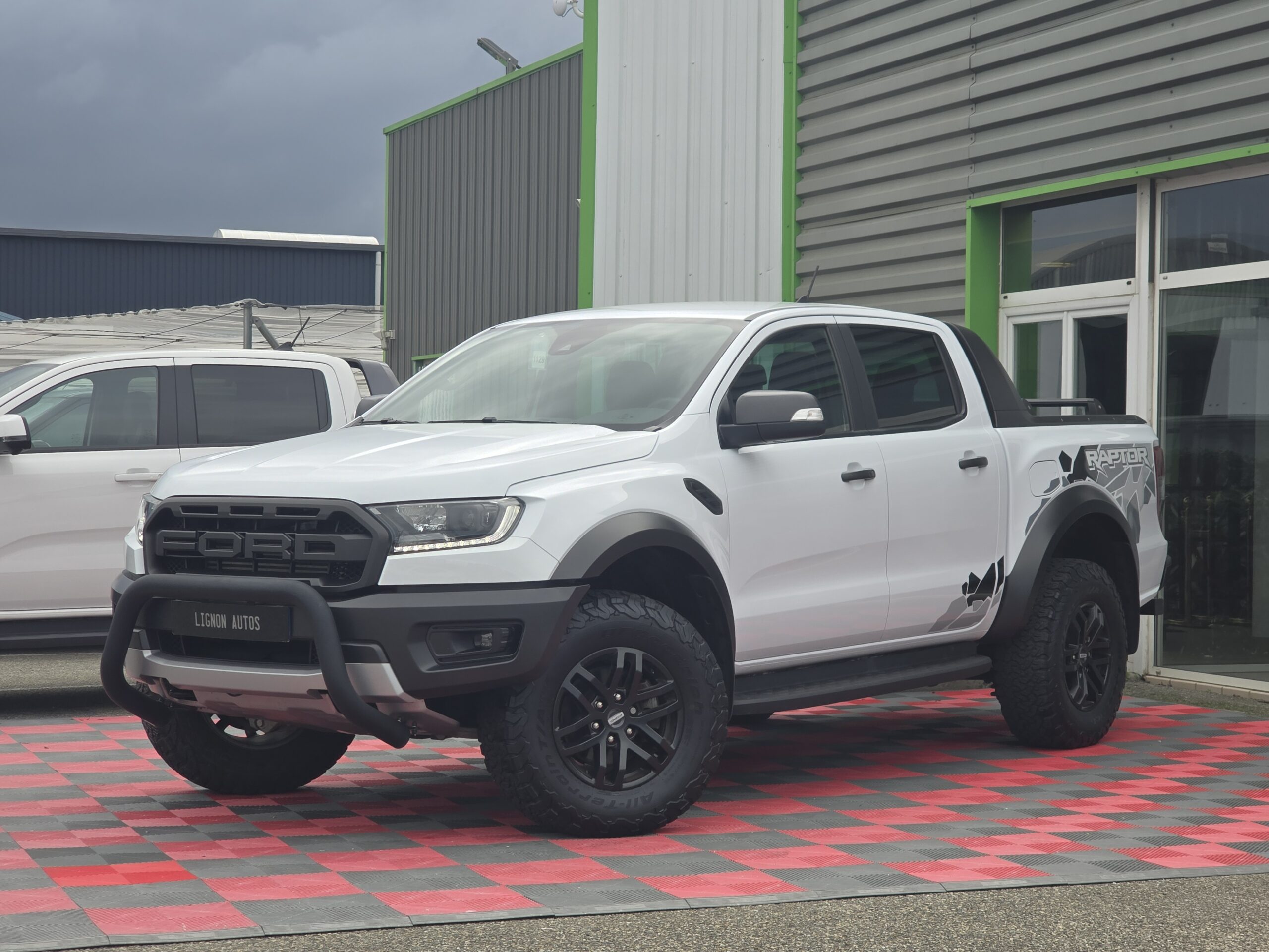 Photo Ford Ranger Raptor Double Cabine 2.0 TDCi 213 EcoBlue BVA10 + Webastoo 1er main - 26 200km