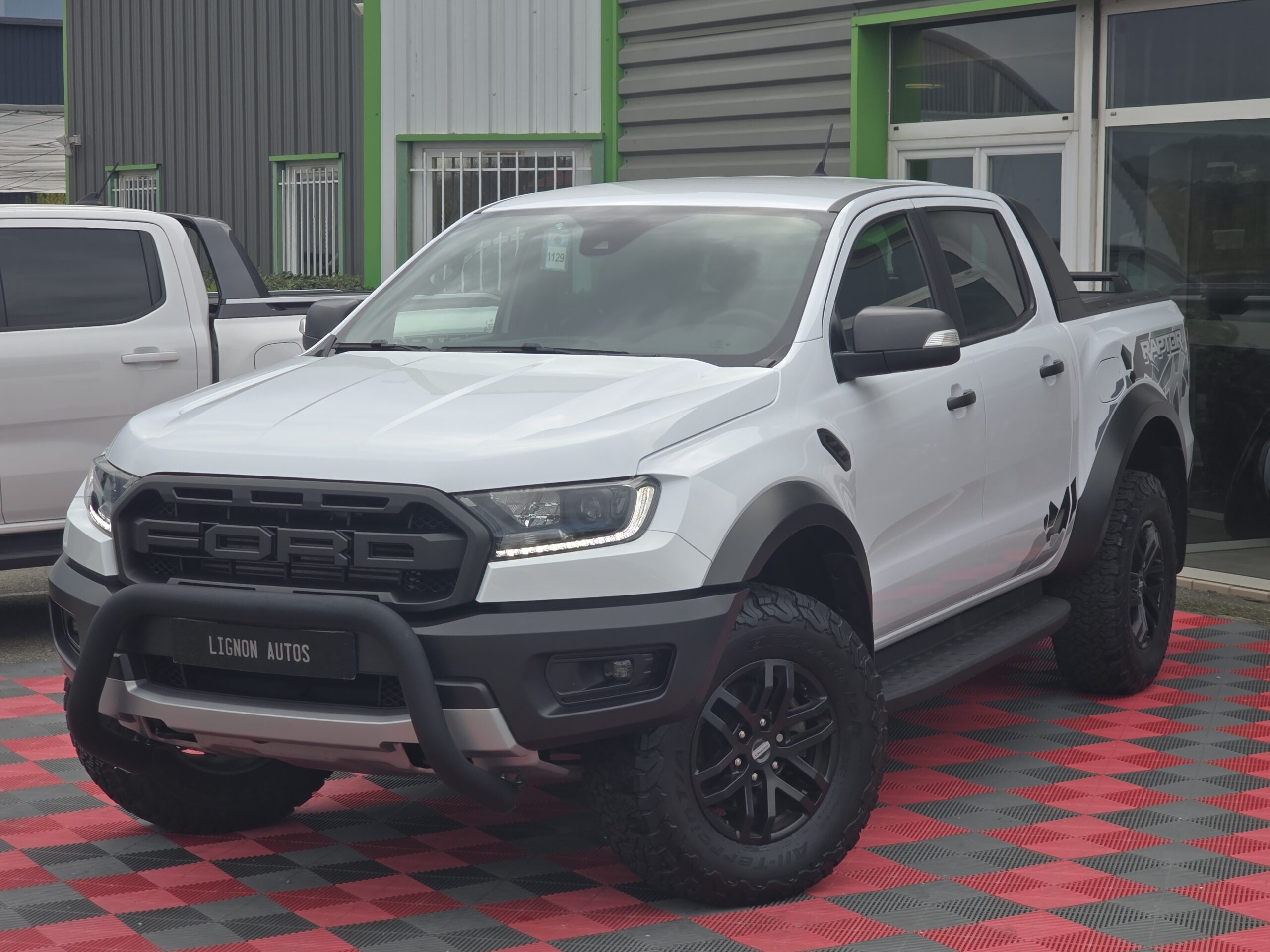 Photo Ford Ranger Raptor Double Cabine 2.0 TDCi 213 EcoBlue BVA10 + Webastoo 1er main - 26 200km