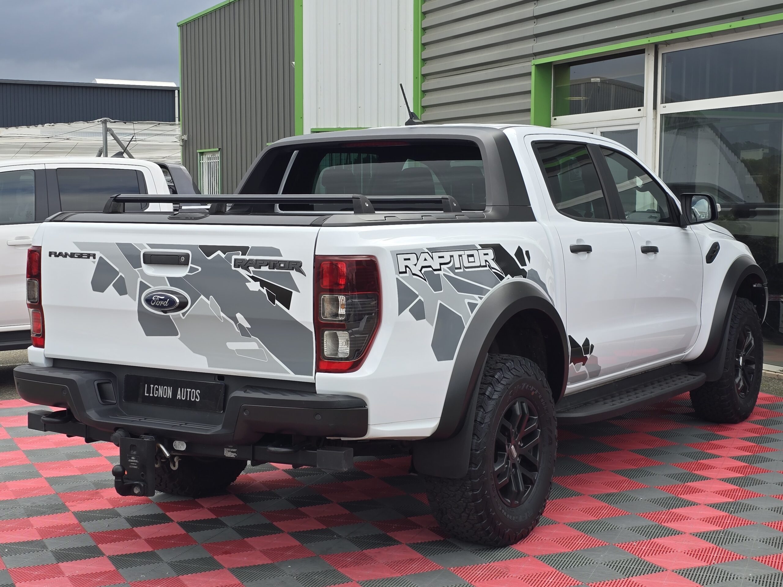 Photo Ford Ranger Raptor Double Cabine 2.0 TDCi 213 EcoBlue BVA10 + Webastoo 1er main - 26 200km