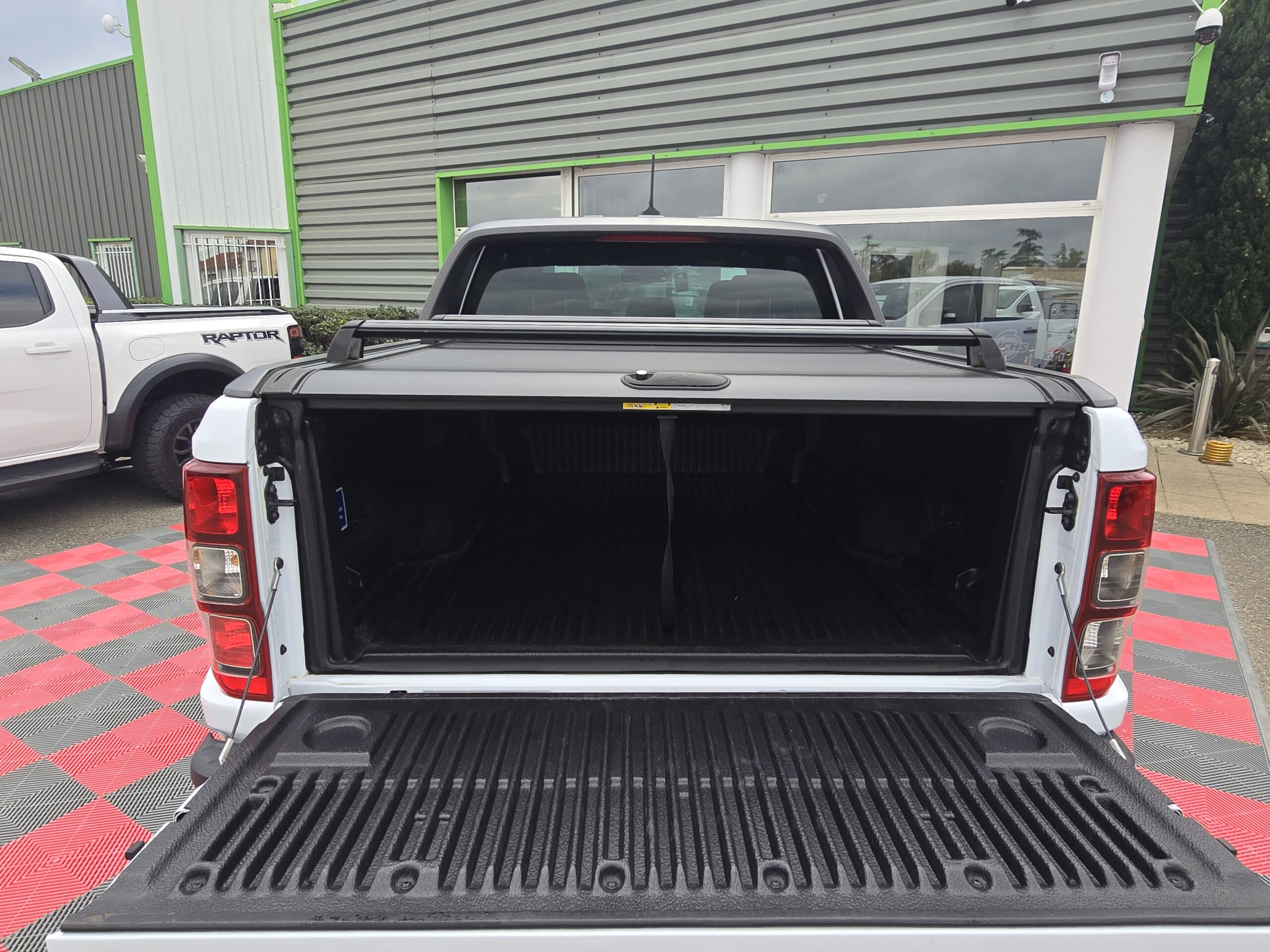 Photo Ford Ranger Raptor Double Cabine 2.0 TDCi 213 EcoBlue BVA10 + Webastoo 1er main - 26 200km