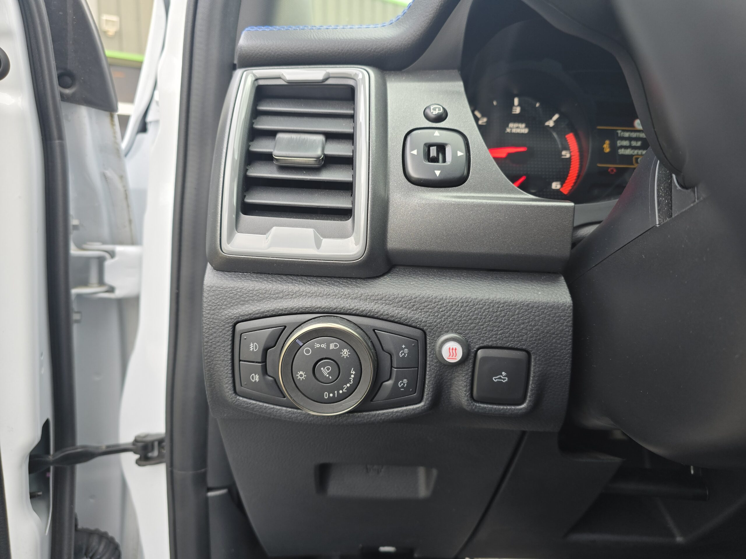 Photo Ford Ranger Raptor Double Cabine 2.0 TDCi 213 EcoBlue BVA10 + Webastoo 1er main - 26 200km