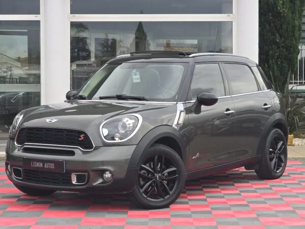 1146 Mini Countryman Cooper S 1.6 184 ch All4  BVA – Toit Panoramique – Pack Red Hot Chili – GPS