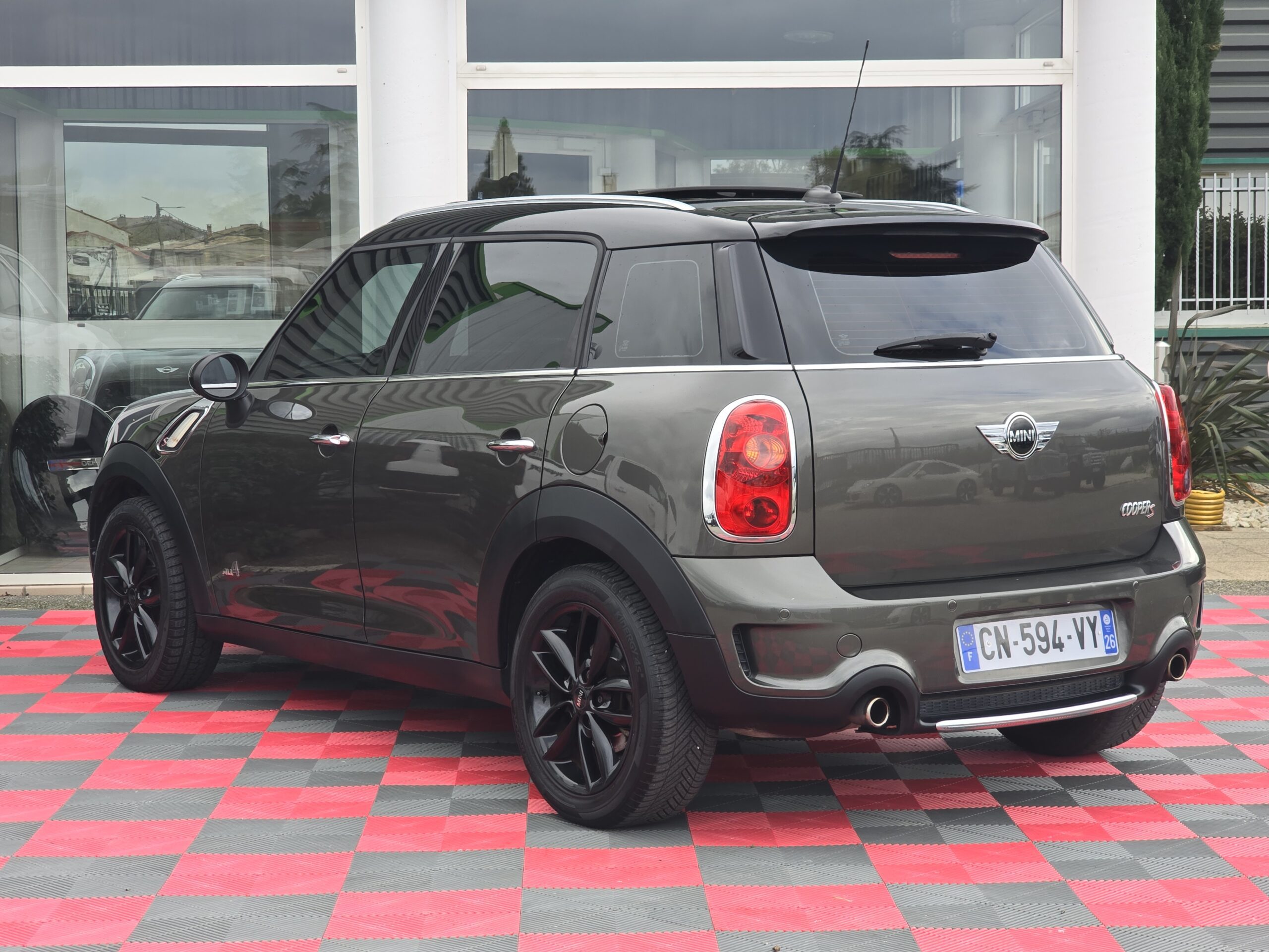 Photo Mini Countryman Cooper S 1.6 184 ch All4  BVA - Toit Panoramique - Pack Red Hot Chili - GPS