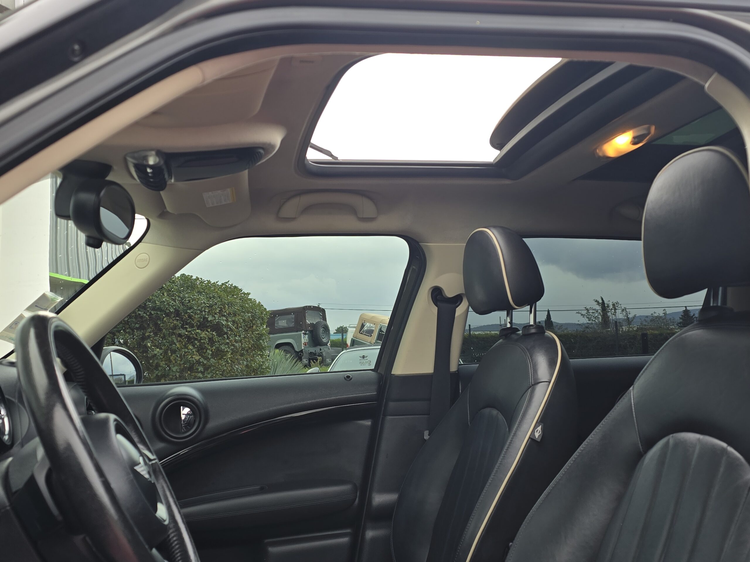 Photo Mini Countryman Cooper S 1.6 184 ch All4  BVA - Toit Panoramique - Pack Red Hot Chili - GPS