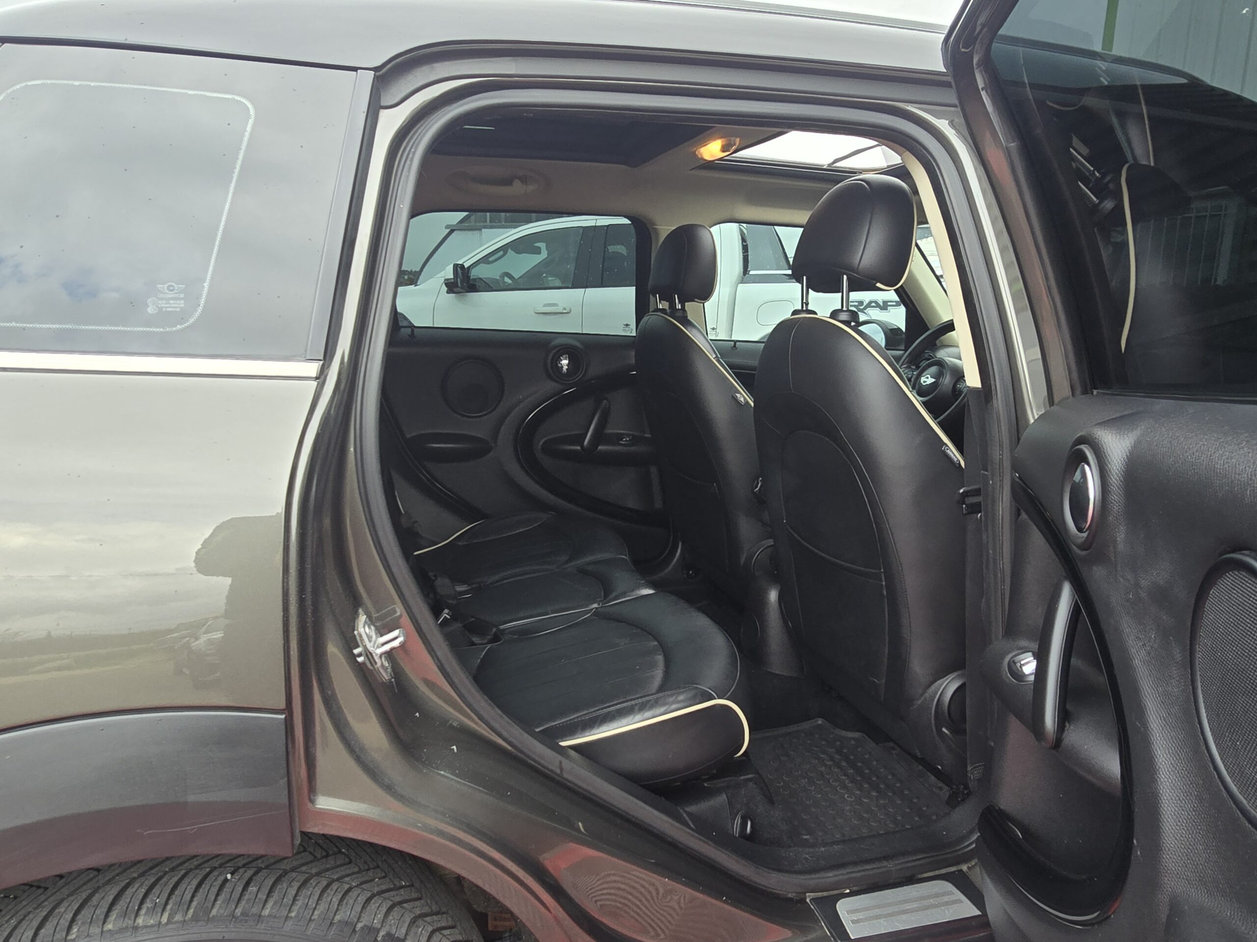 Photo Mini Countryman Cooper S 1.6 184 ch All4  BVA - Toit Panoramique - Pack Red Hot Chili - GPS