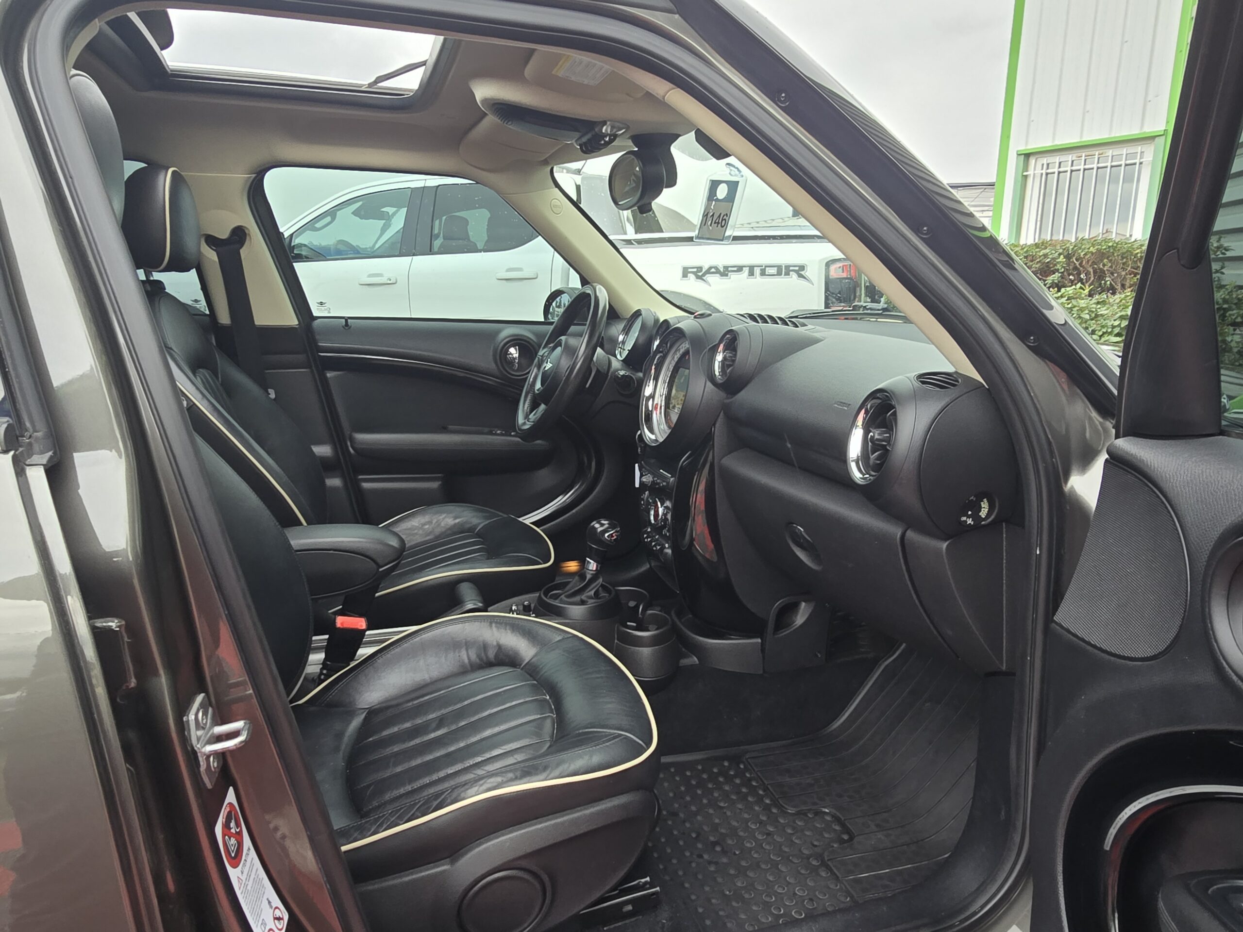 Photo Mini Countryman Cooper S 1.6 184 ch All4  BVA - Toit Panoramique - Pack Red Hot Chili - GPS