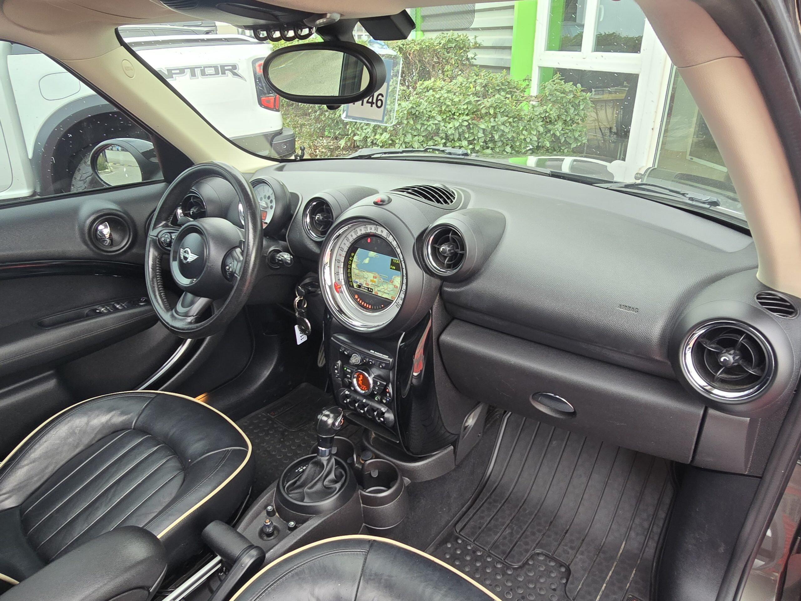 Photo Mini Countryman Cooper S 1.6 184 ch All4  BVA - Toit Panoramique - Pack Red Hot Chili - GPS