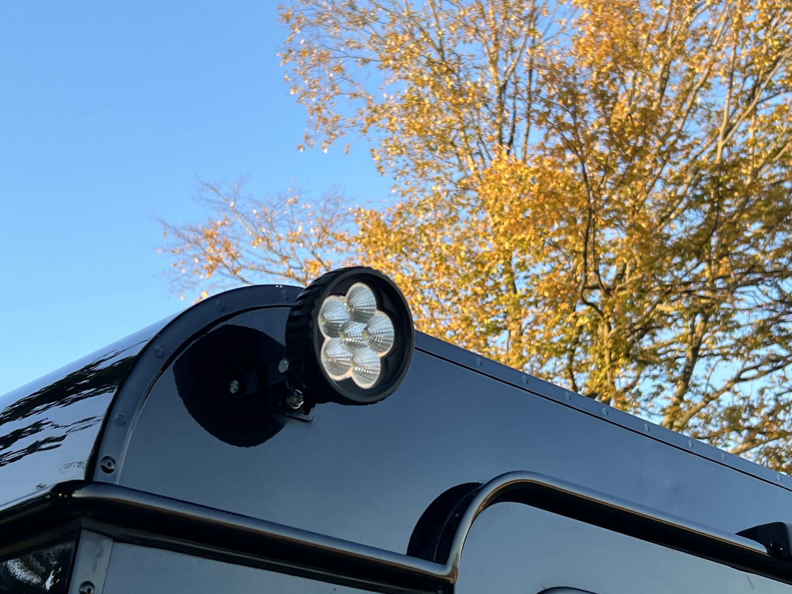 Photo Land Rover Defender 90 2.2 4 places SW "Santorini Black"